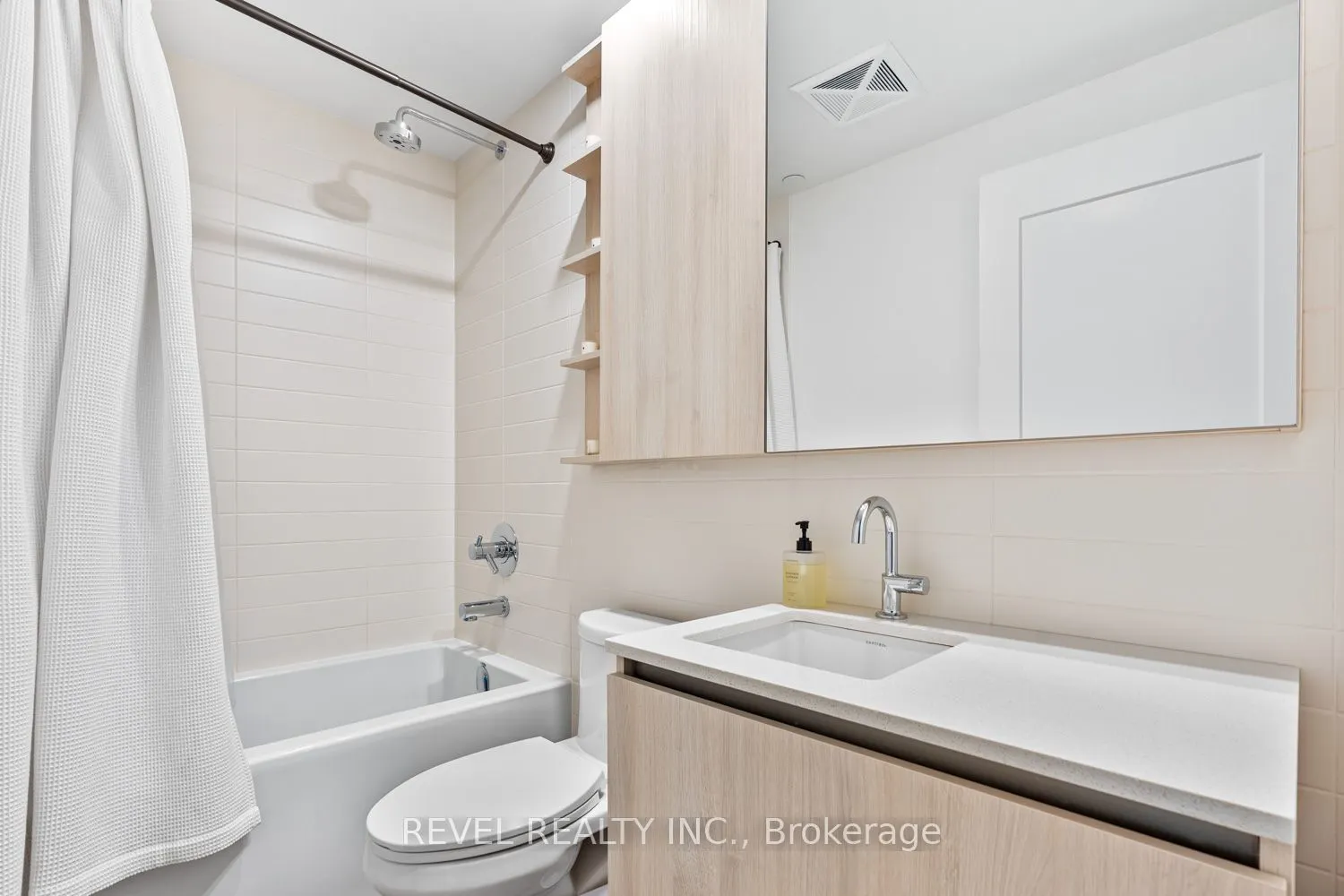 21 Park Street E, #520