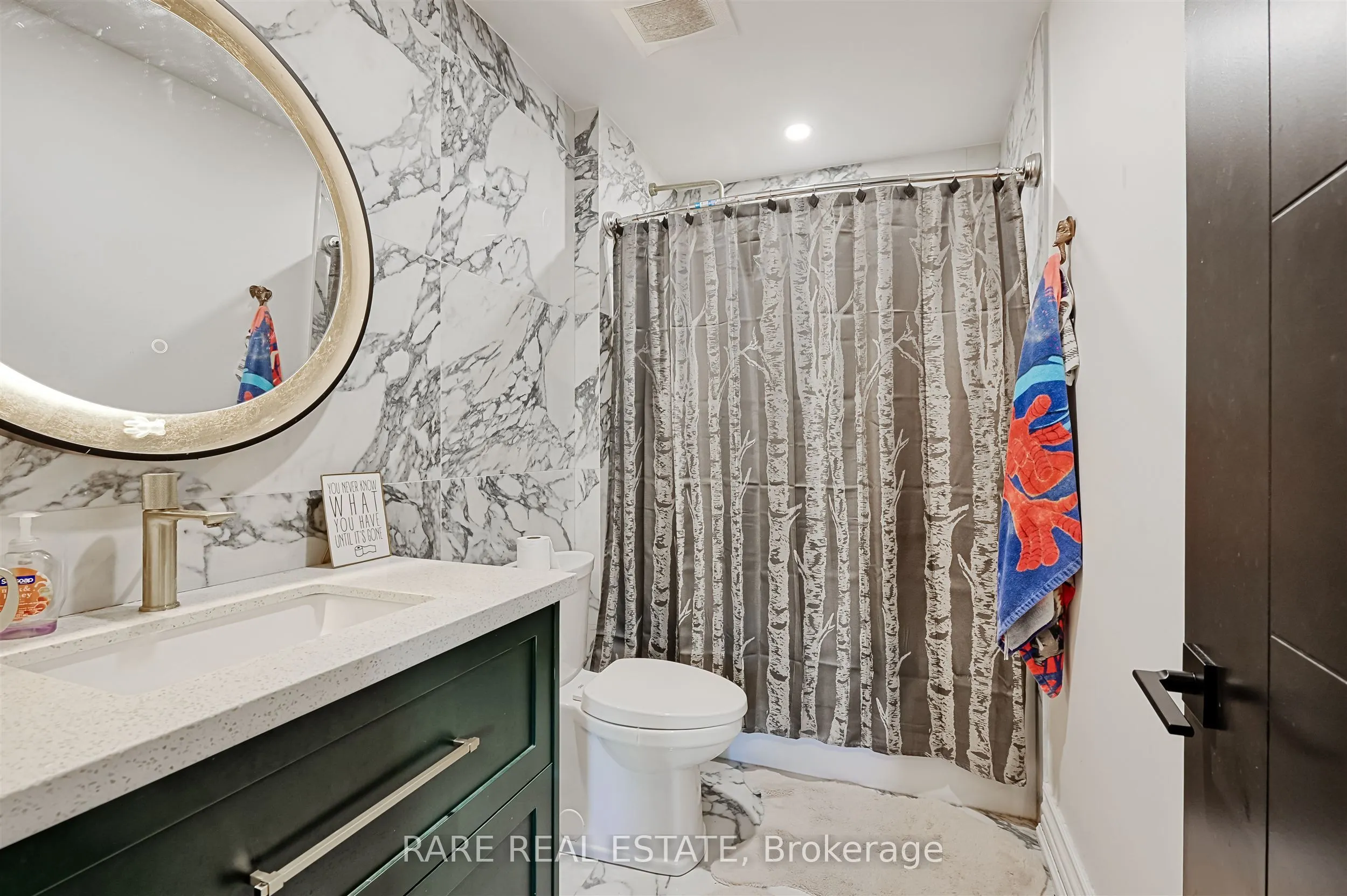 32 Bradfield Avenue W