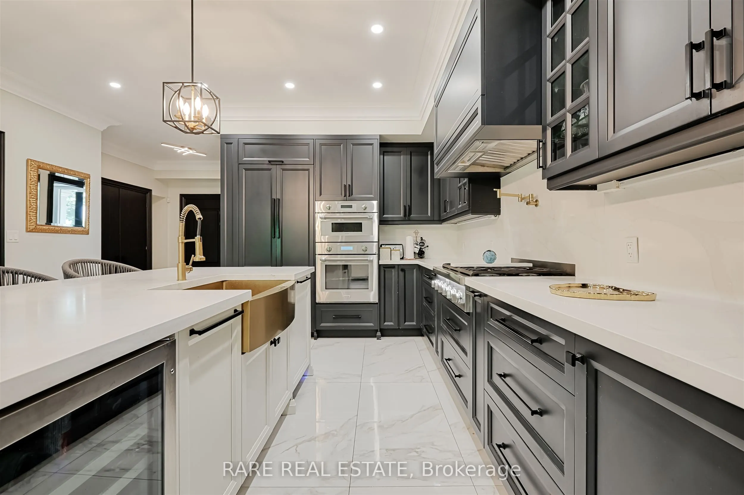 32 Bradfield Avenue W