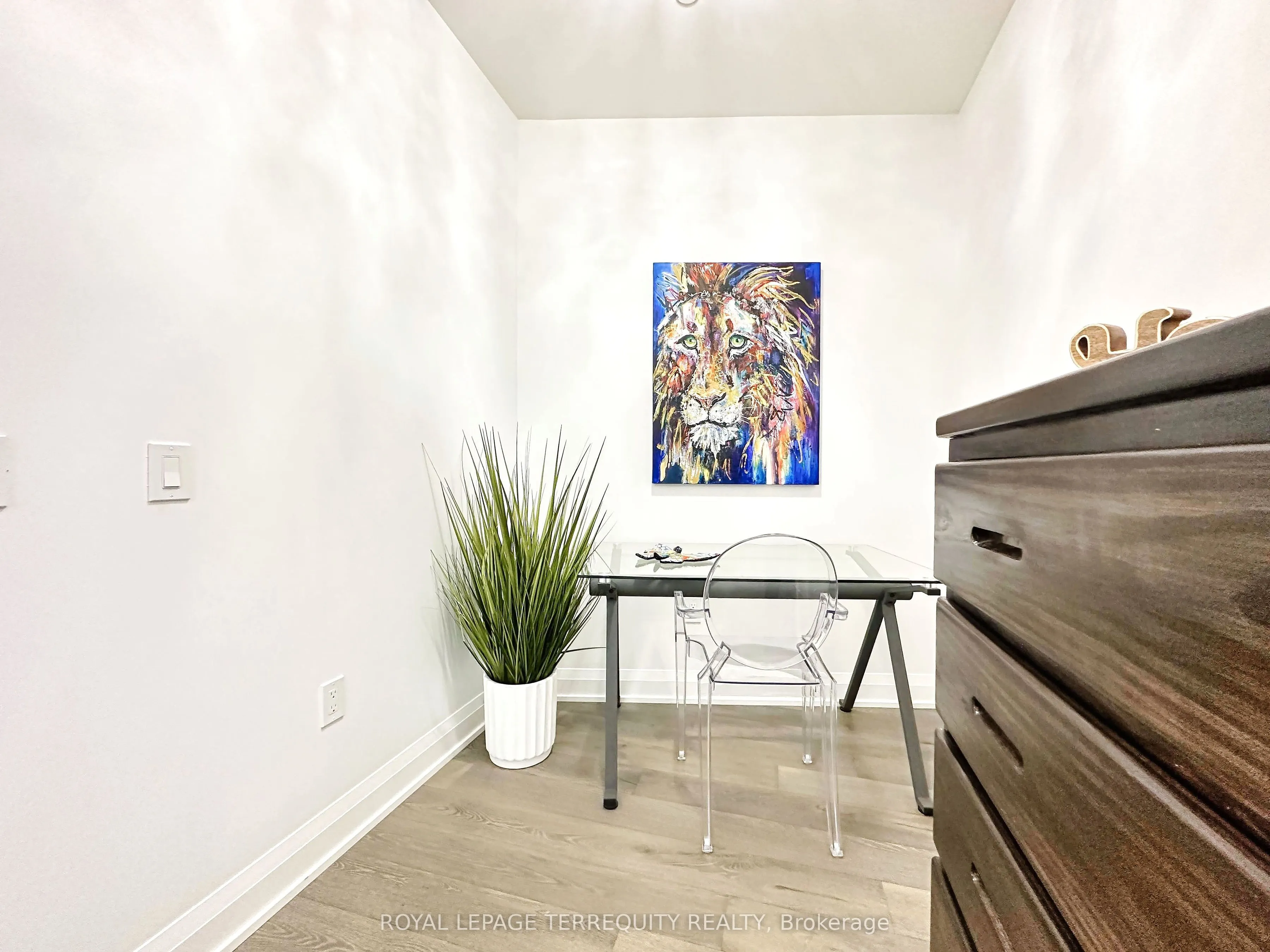 293 The Kingsway, #615
