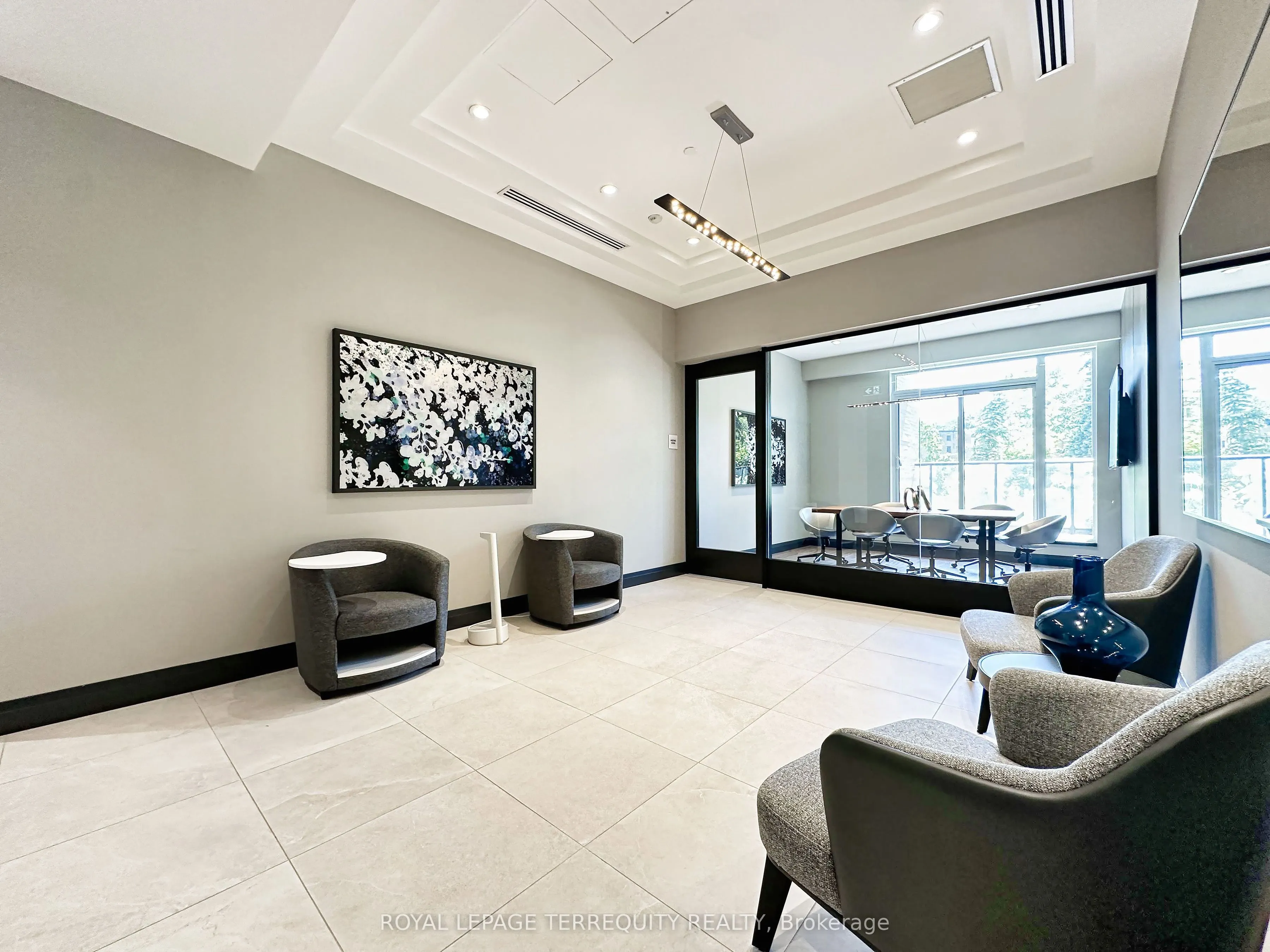293 The Kingsway, #615