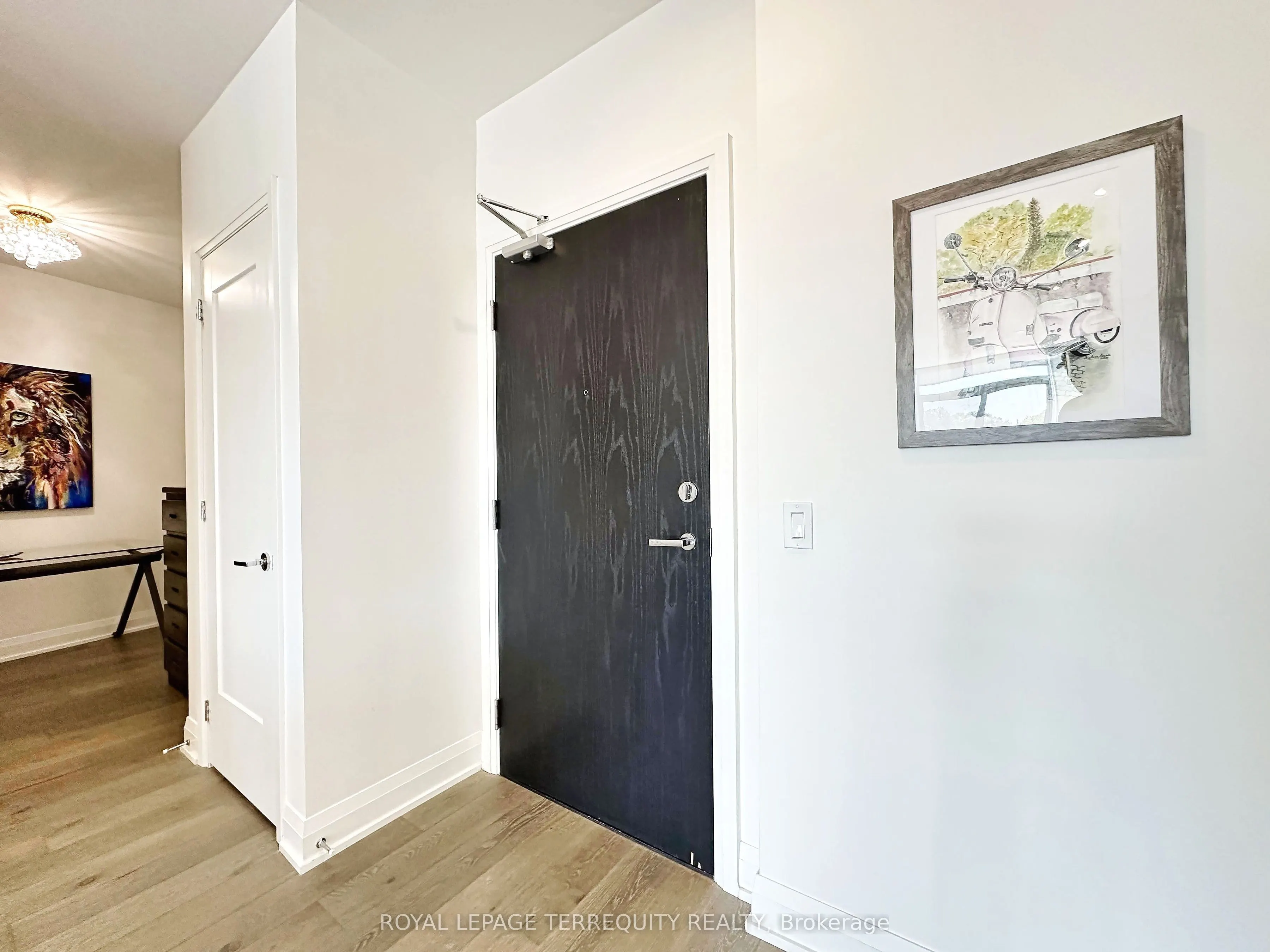 293 The Kingsway, #615
