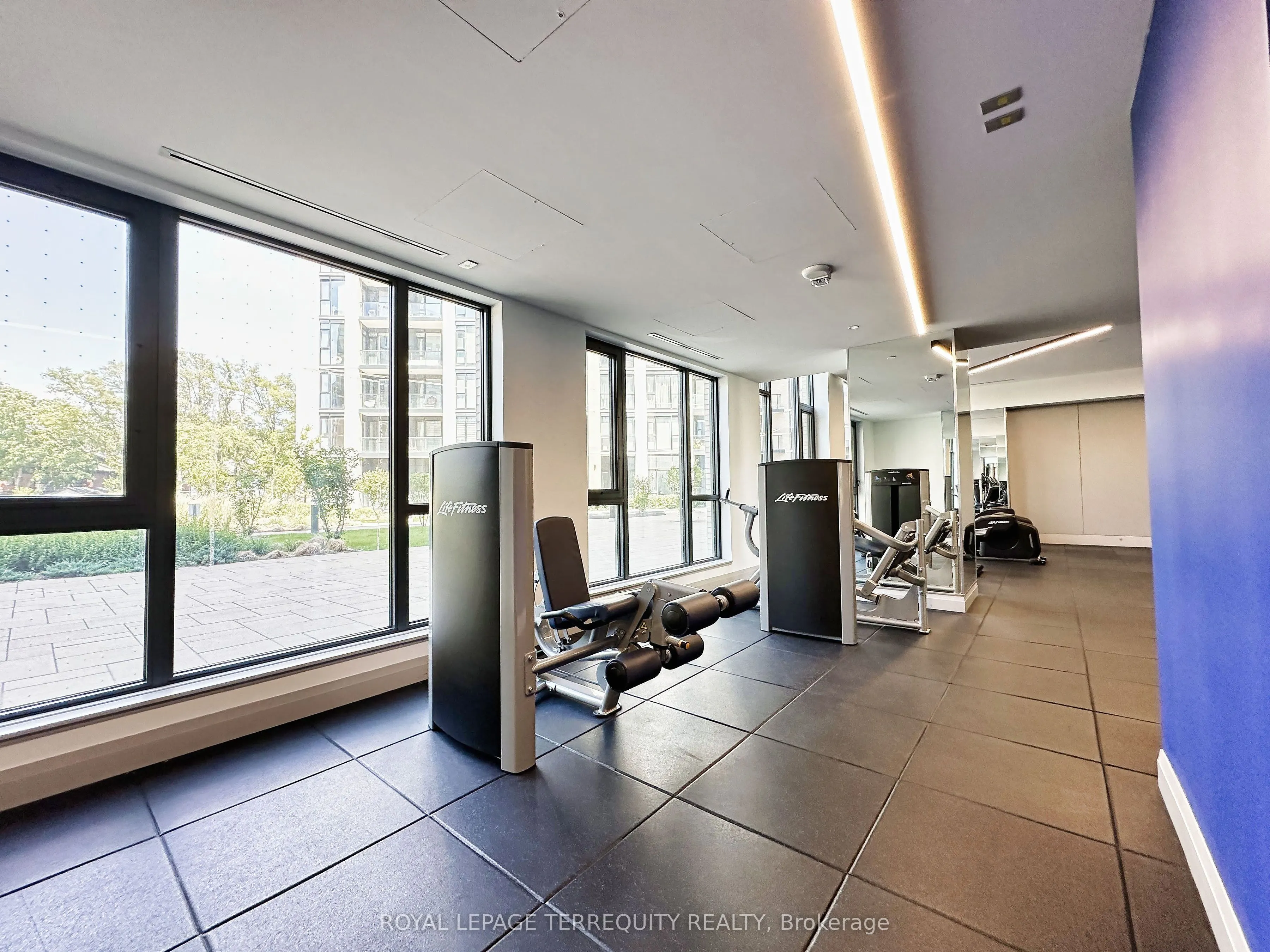 293 The Kingsway, #615