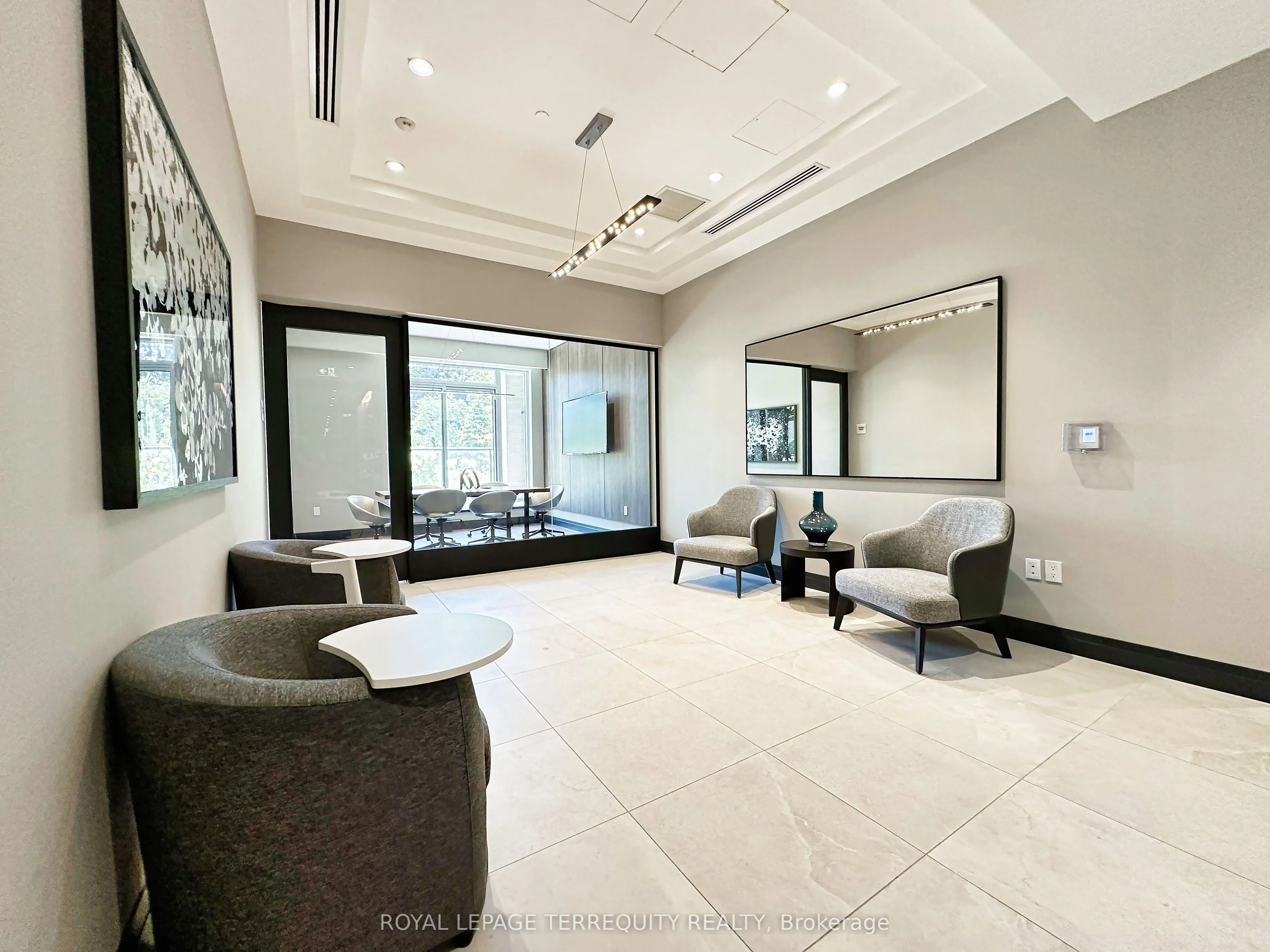 293 The Kingsway, #615