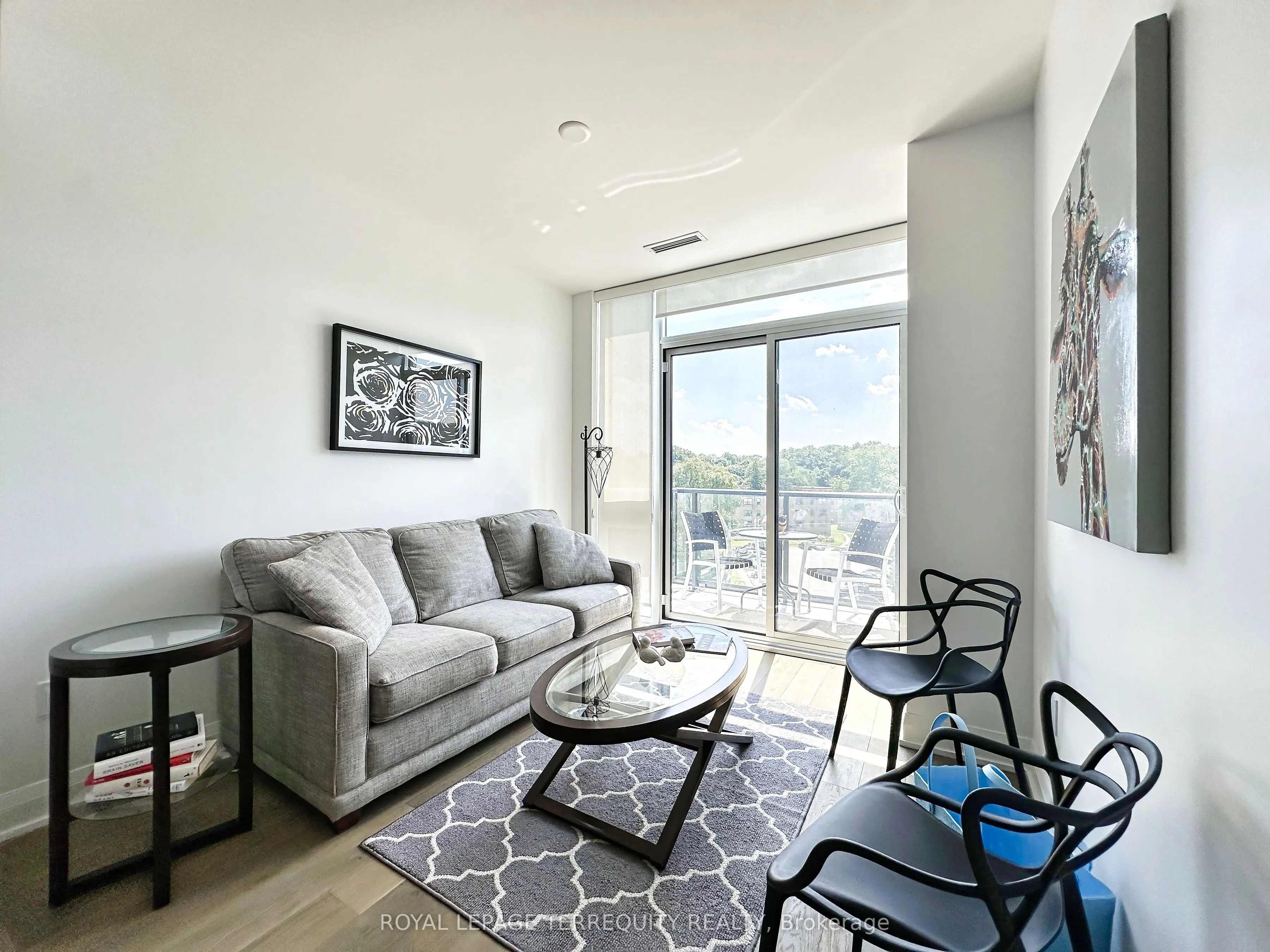 293 The Kingsway, #615