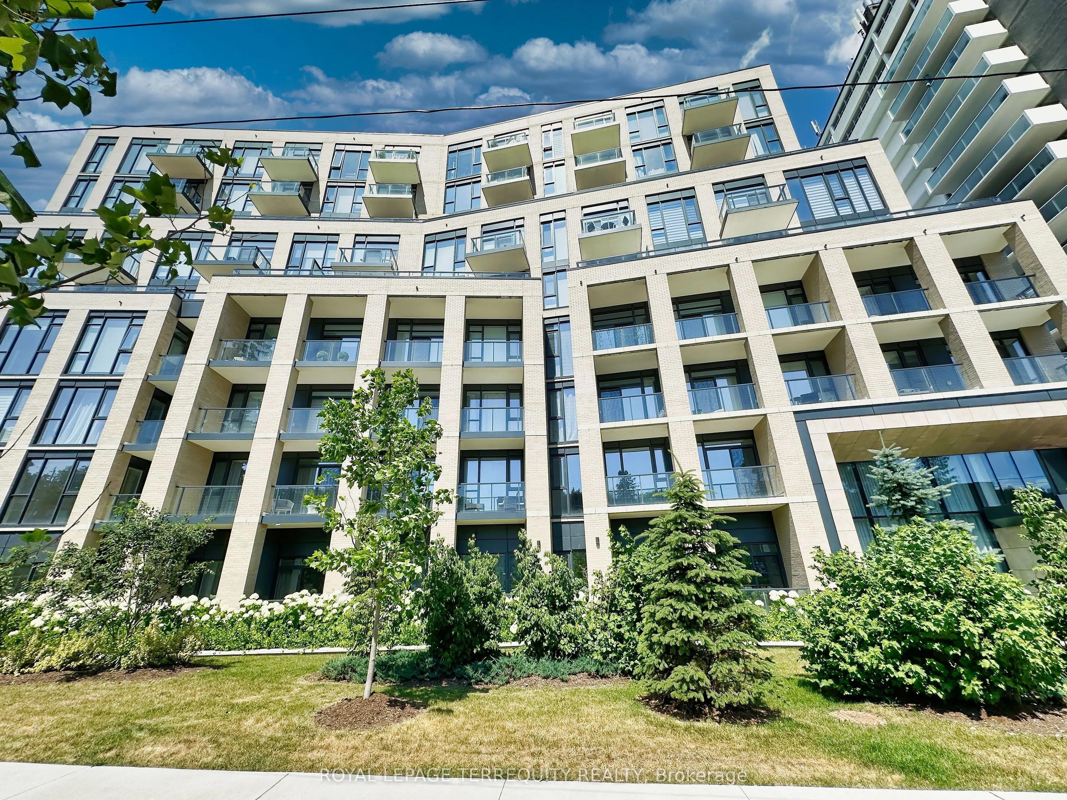 293 The Kingsway, #615