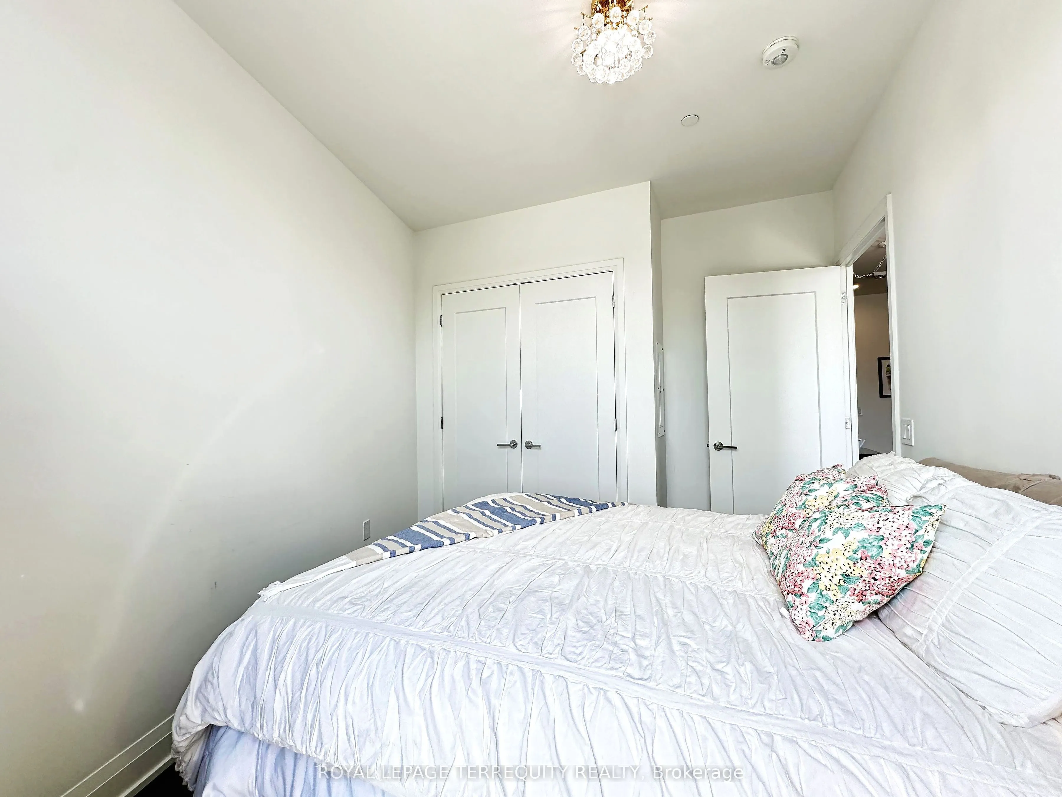 293 The Kingsway, #615