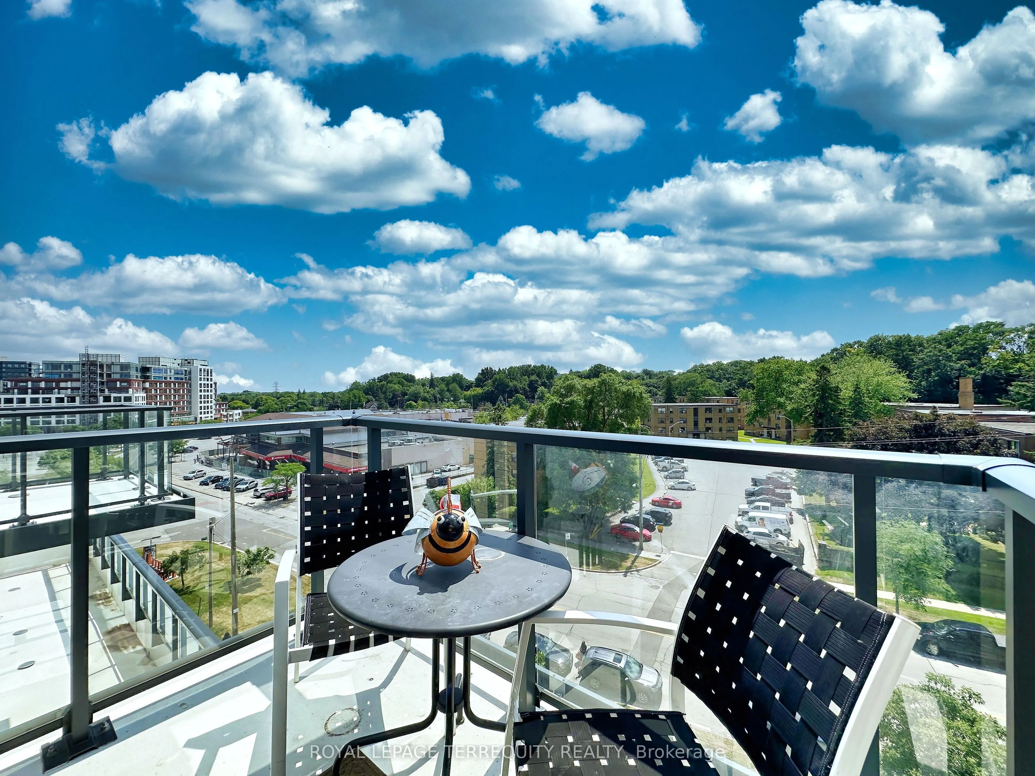 293 The Kingsway, #615