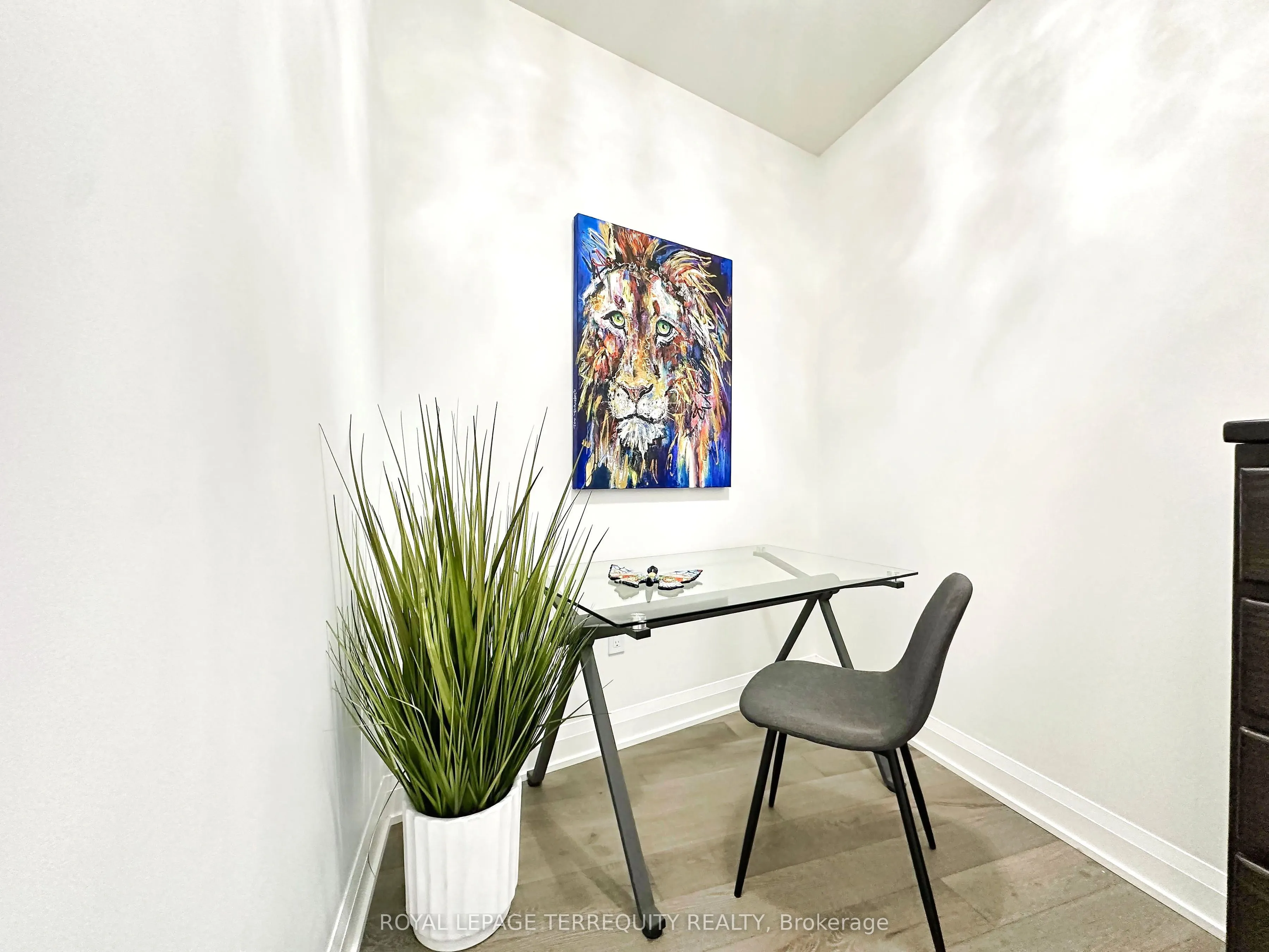 293 The Kingsway, #615