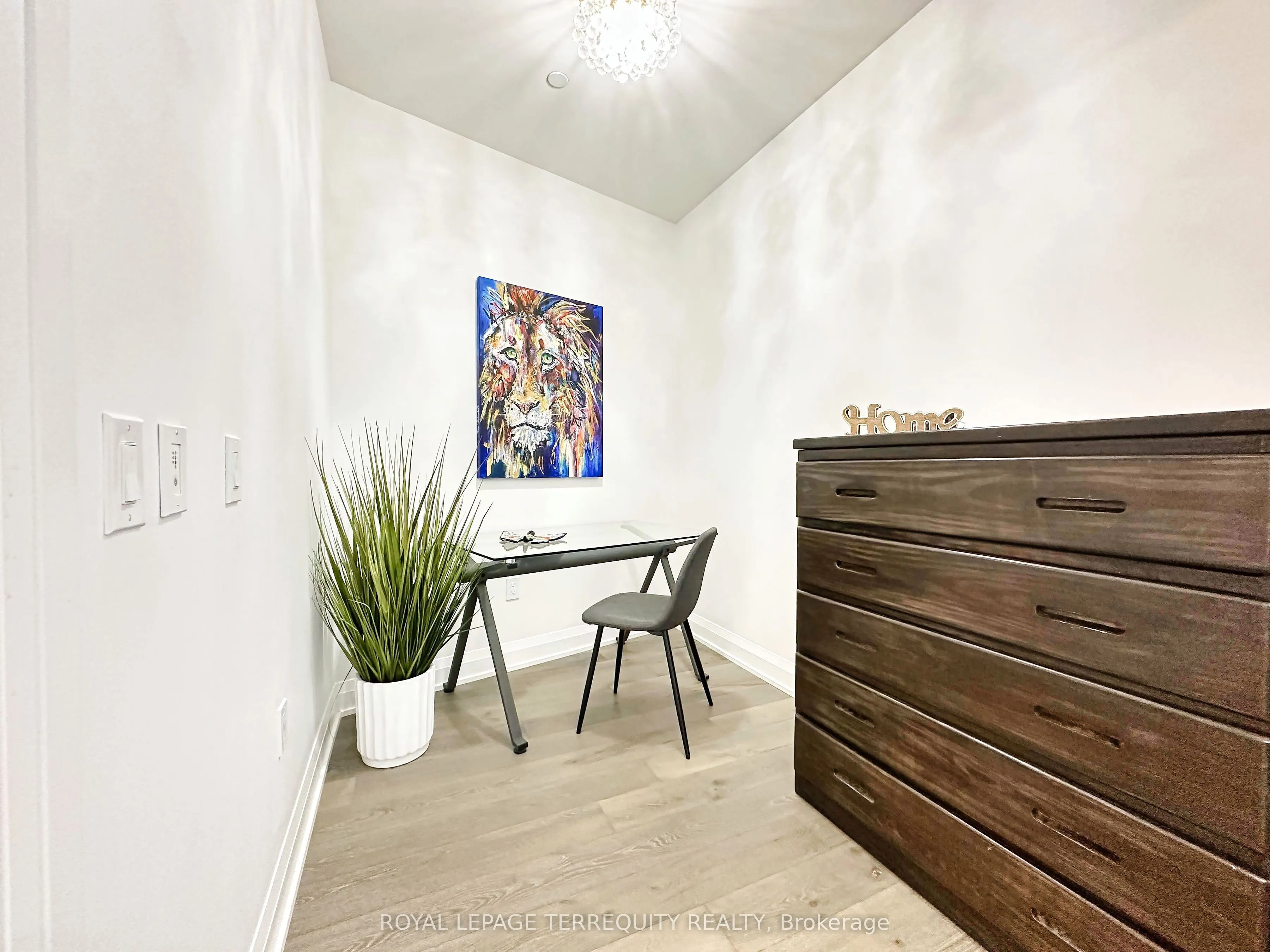 293 The Kingsway, #615