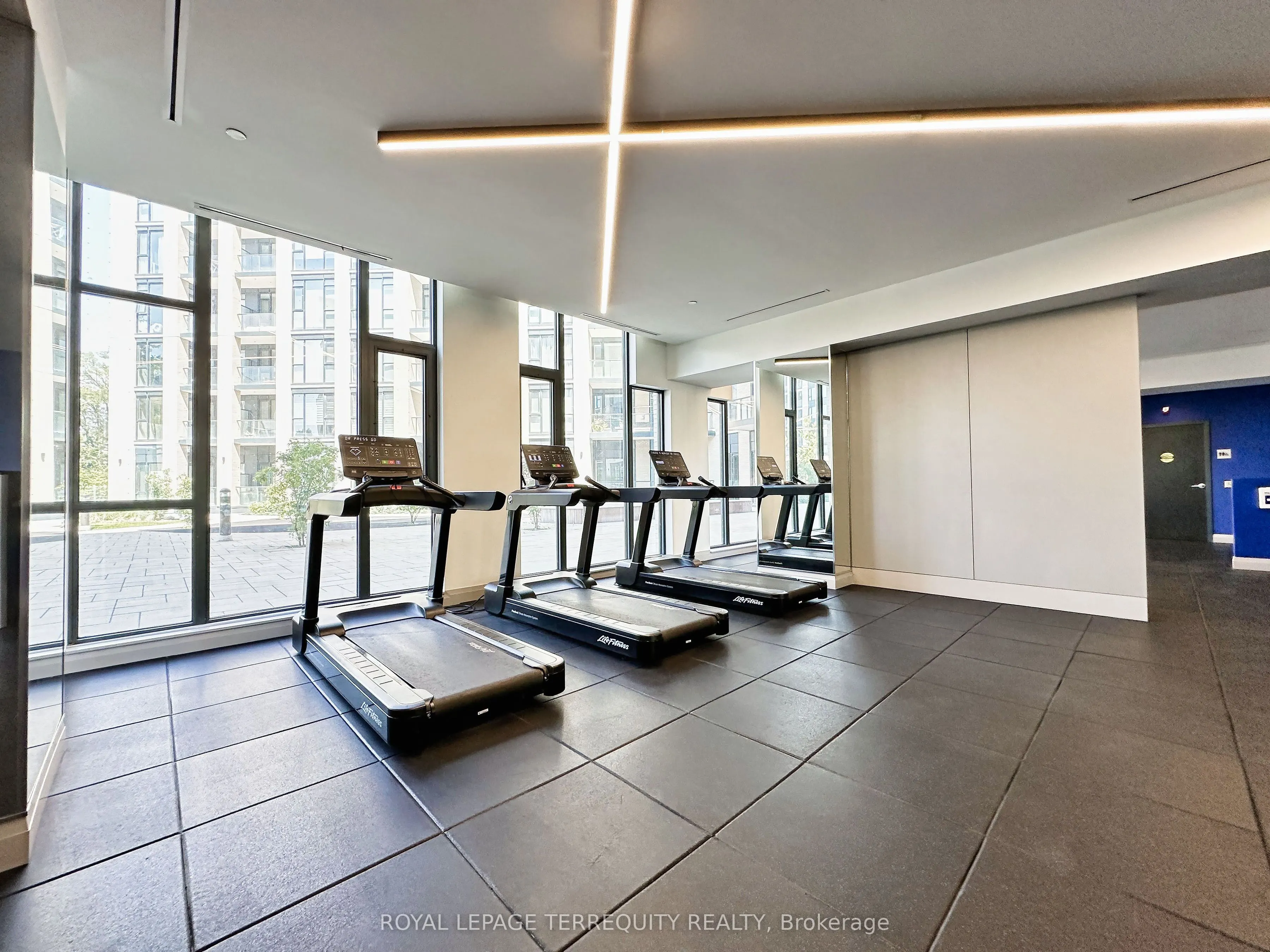 293 The Kingsway, #615