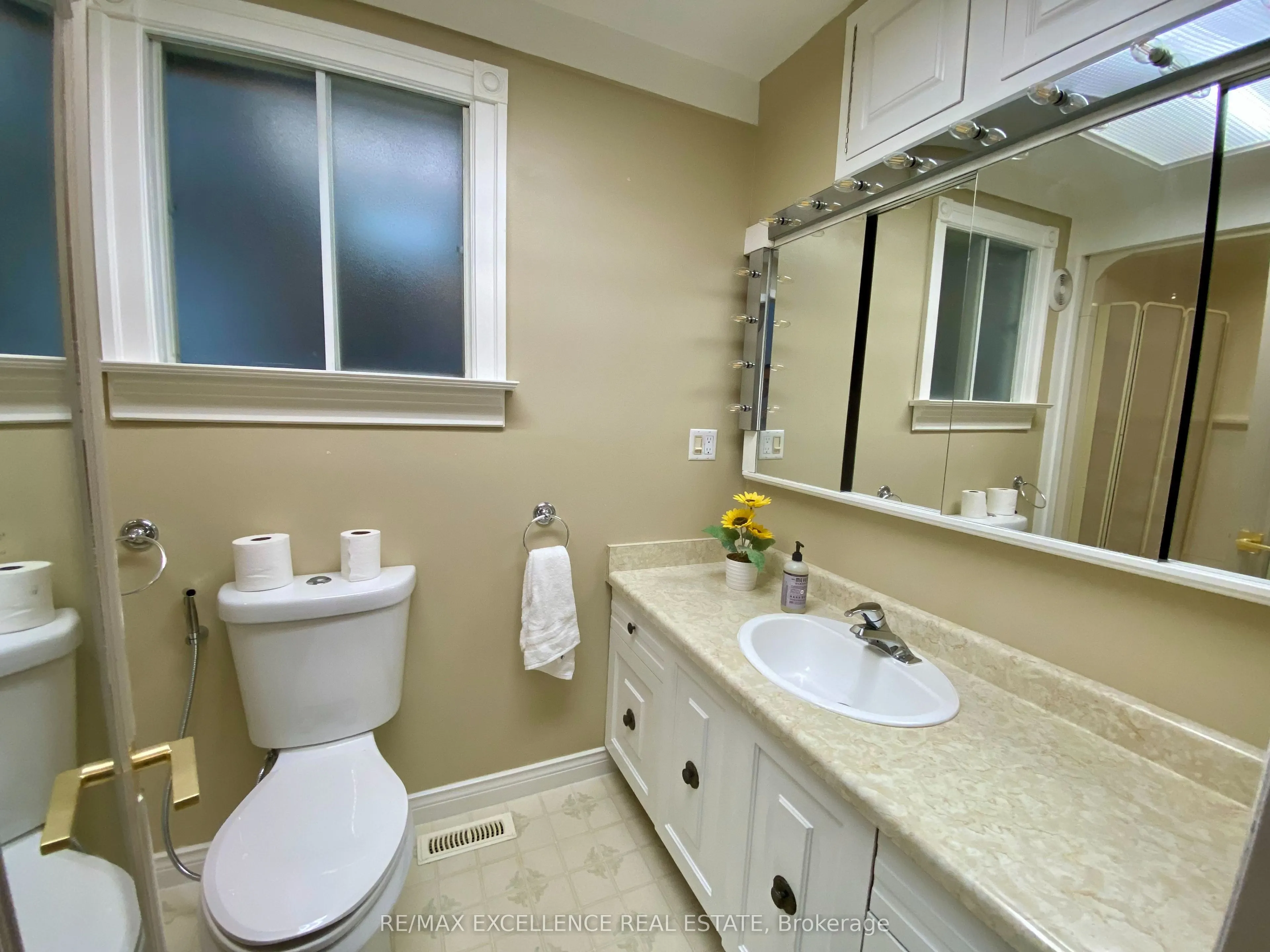 485 Gowland Crescent