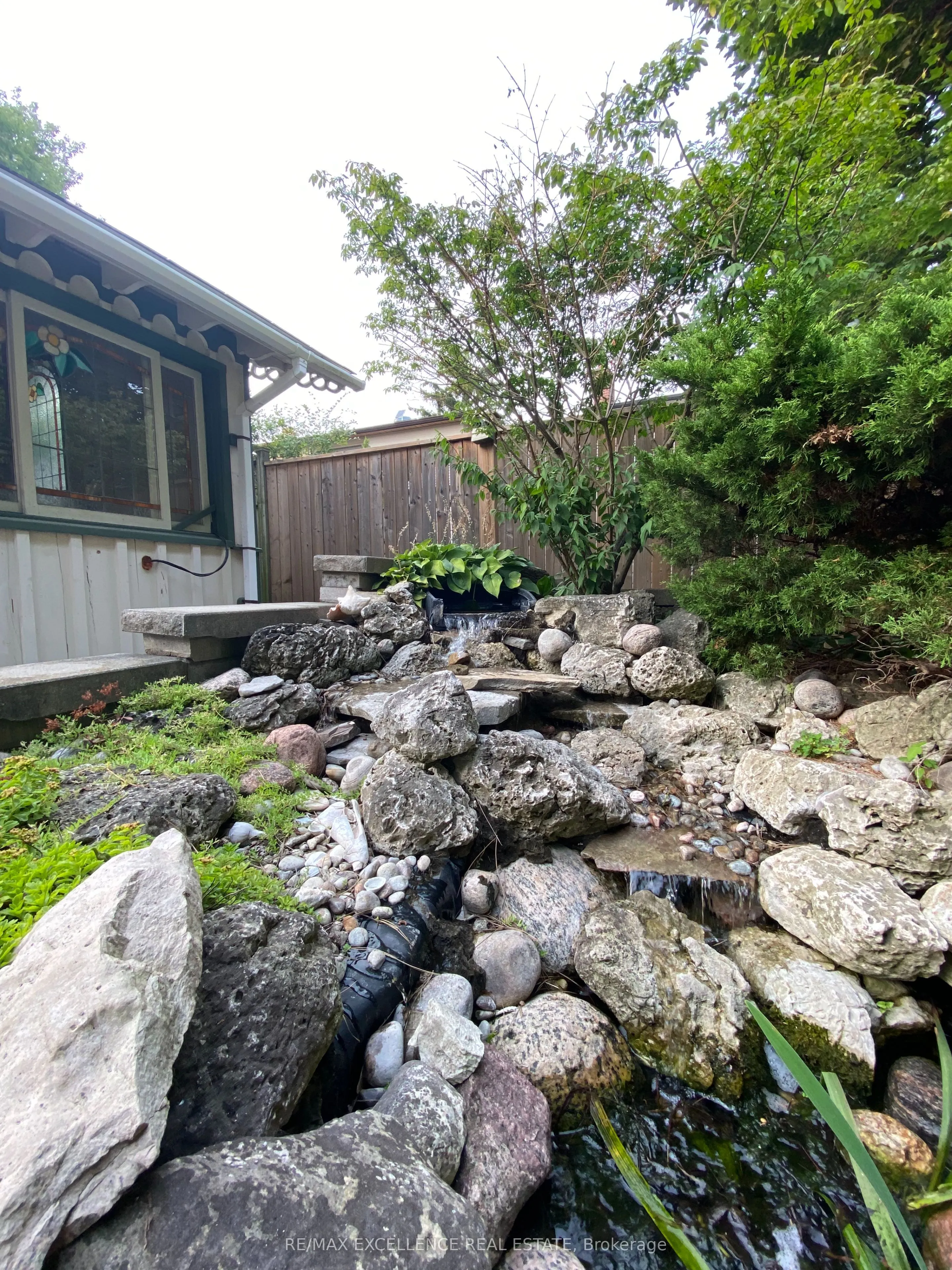 485 Gowland Crescent