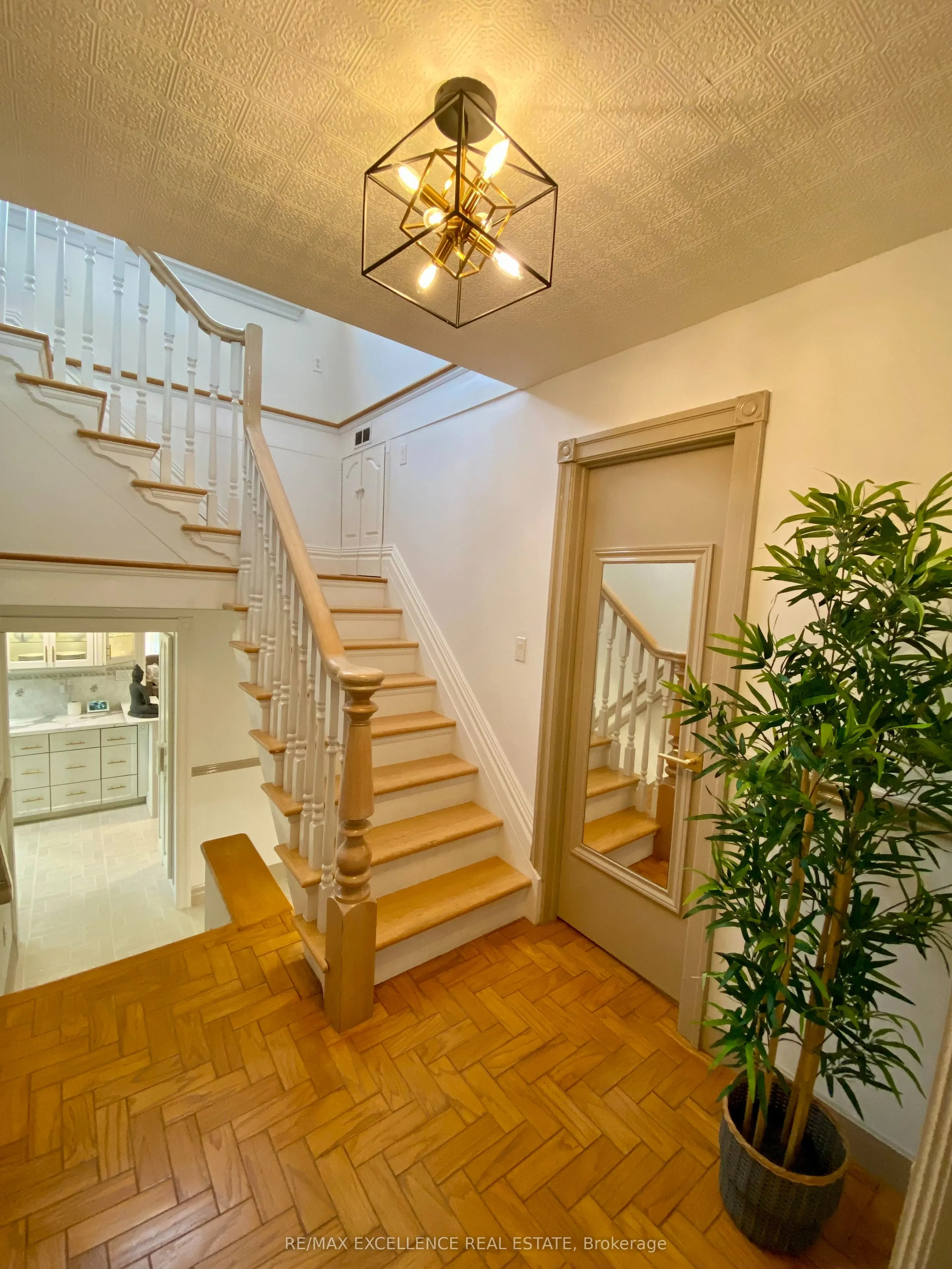485 Gowland Crescent