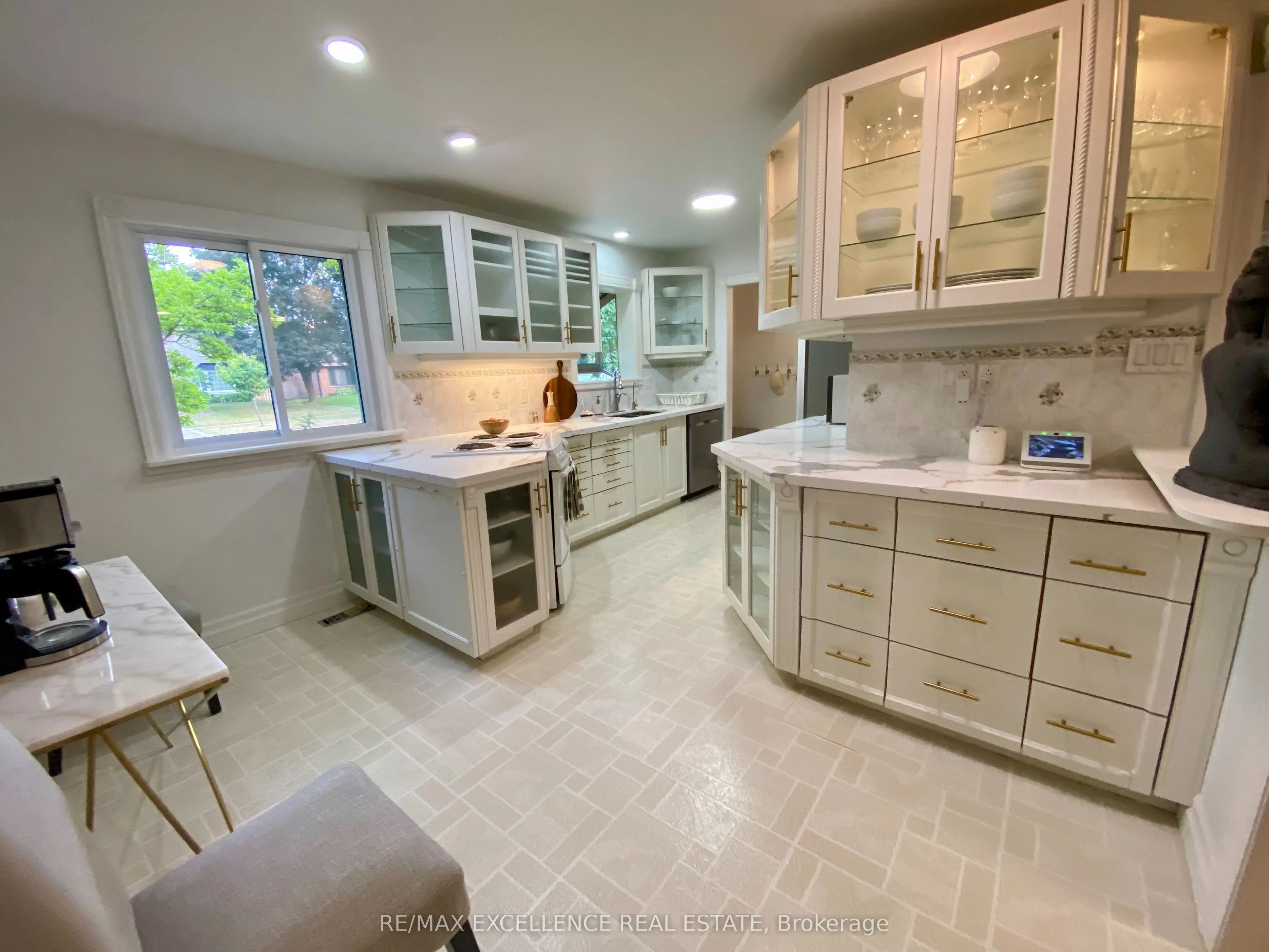 485 Gowland Crescent