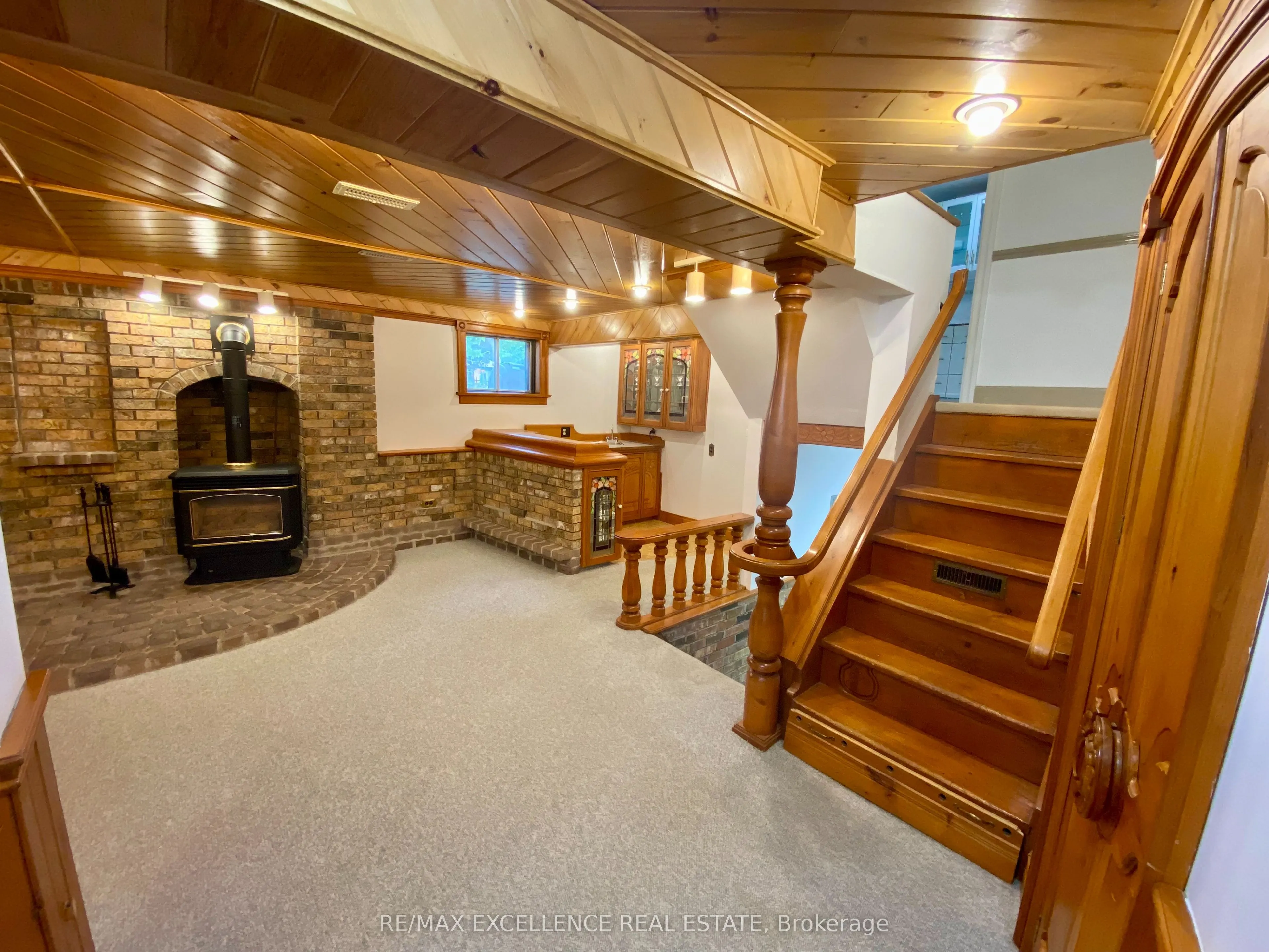 485 Gowland Crescent