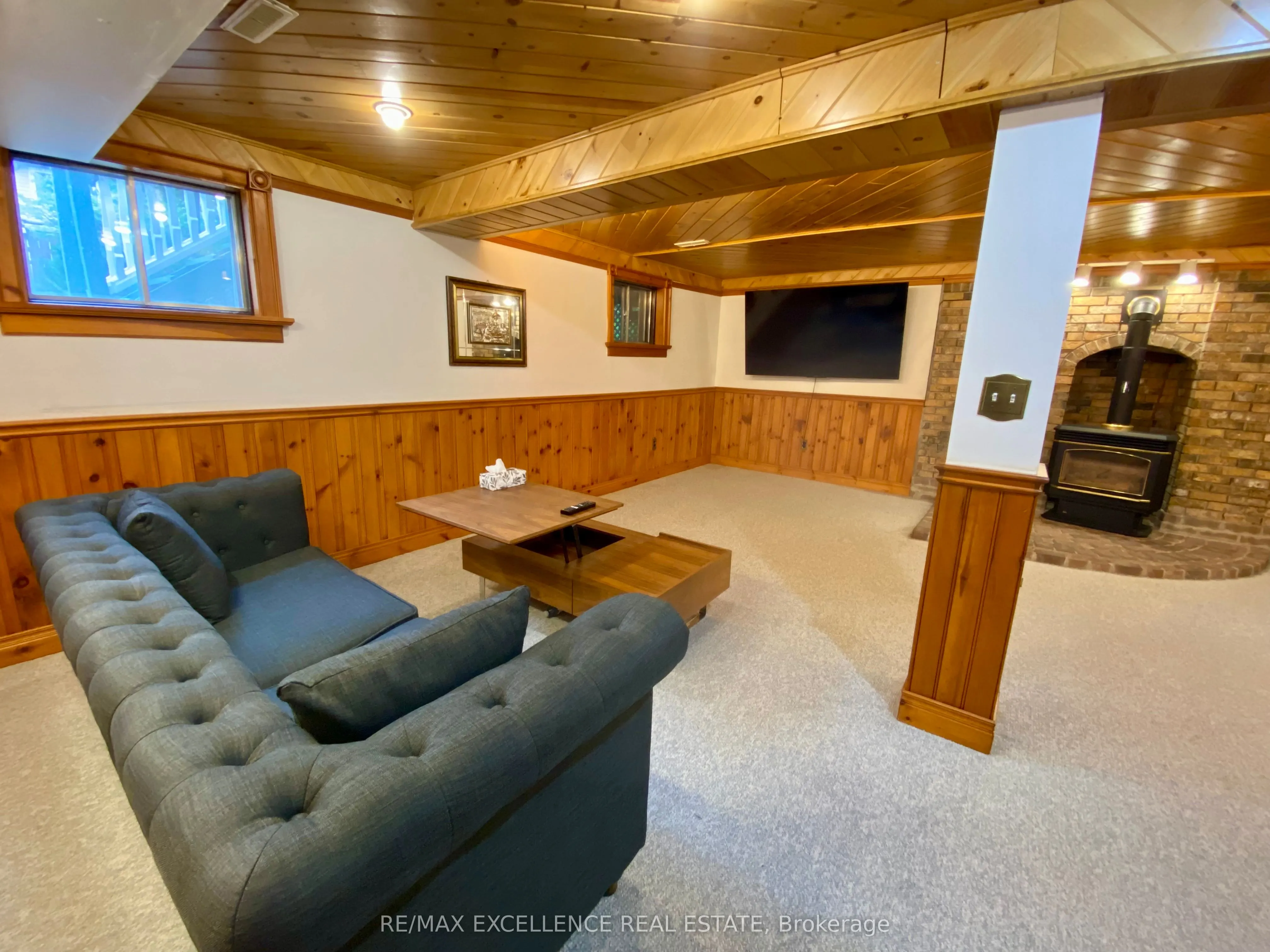 485 Gowland Crescent