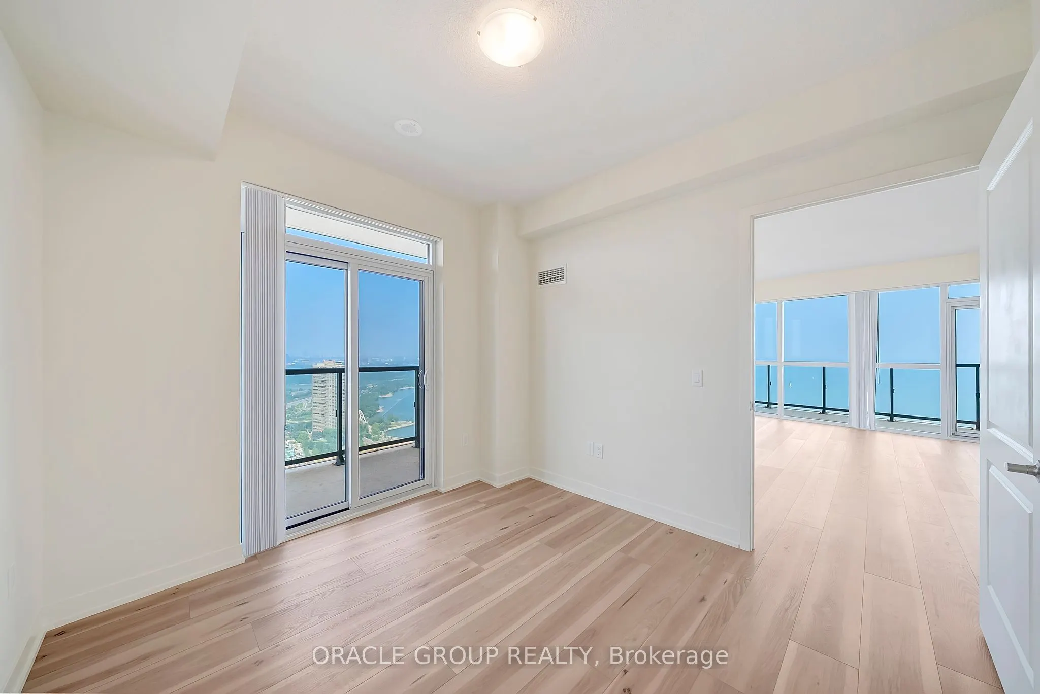 38 Annie Craig Drive, #4802