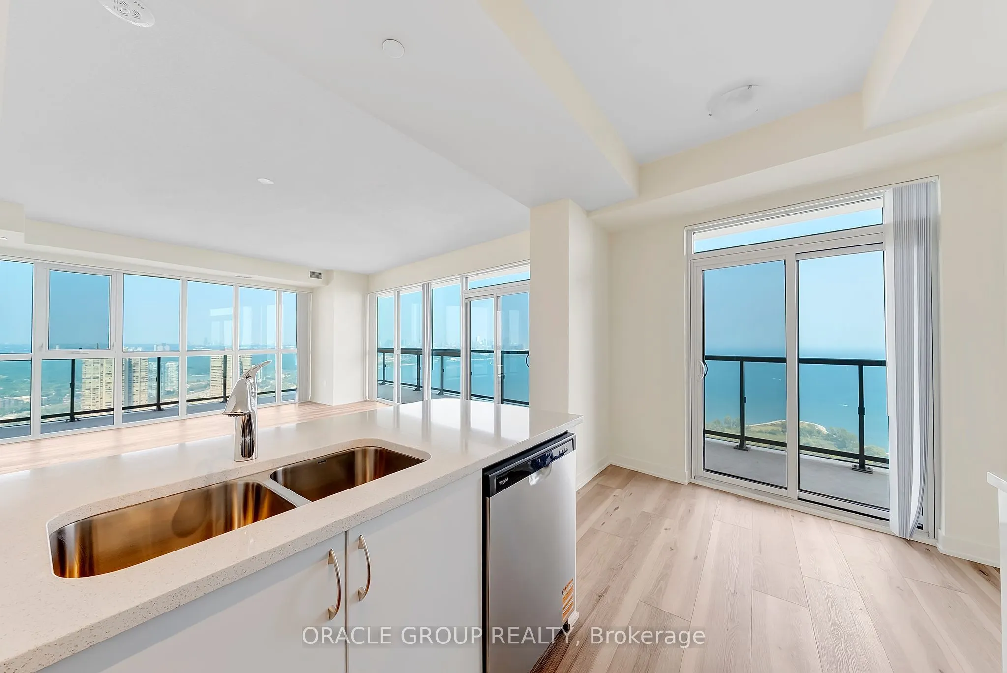 38 Annie Craig Drive, #4802