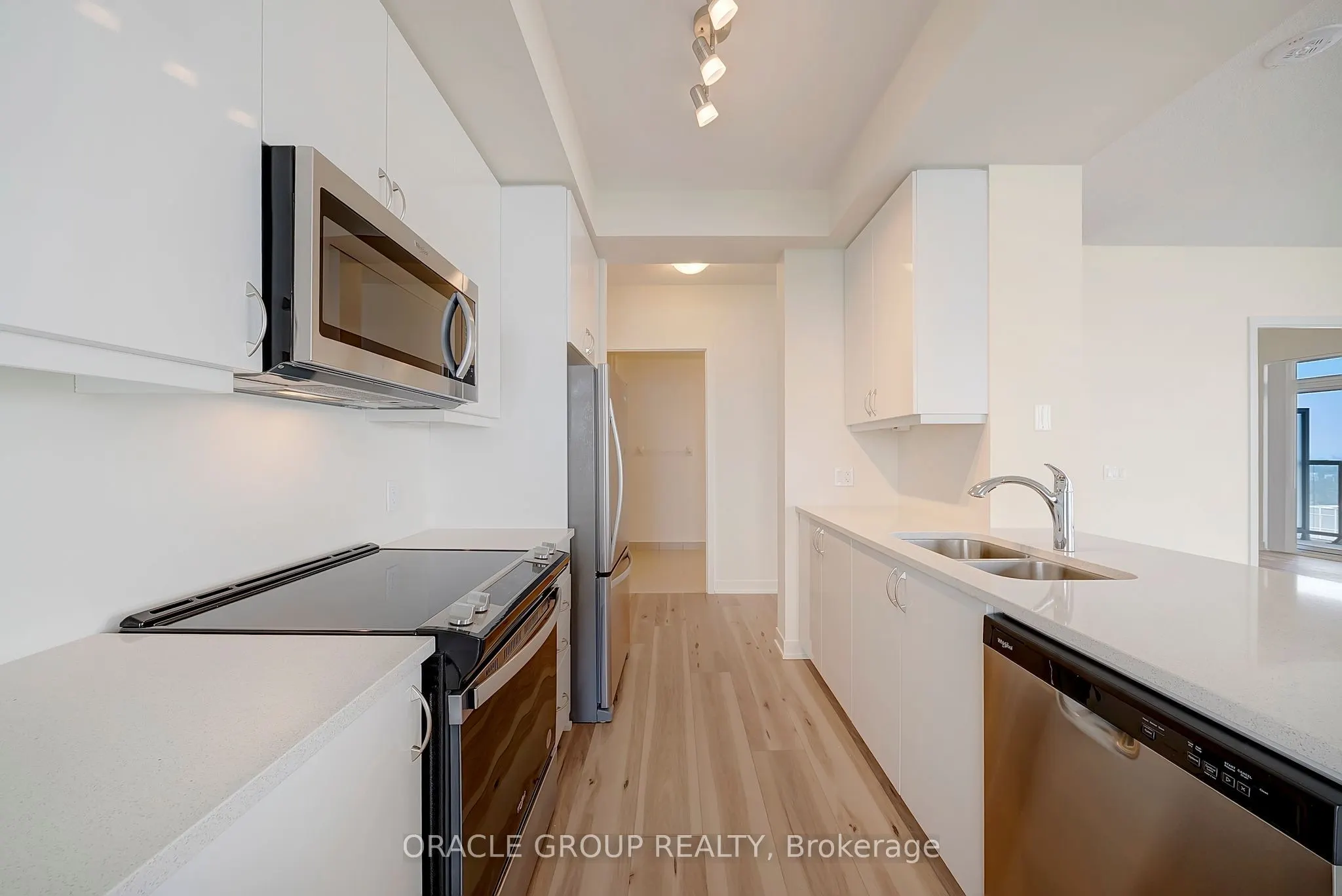 38 Annie Craig Drive, #4802