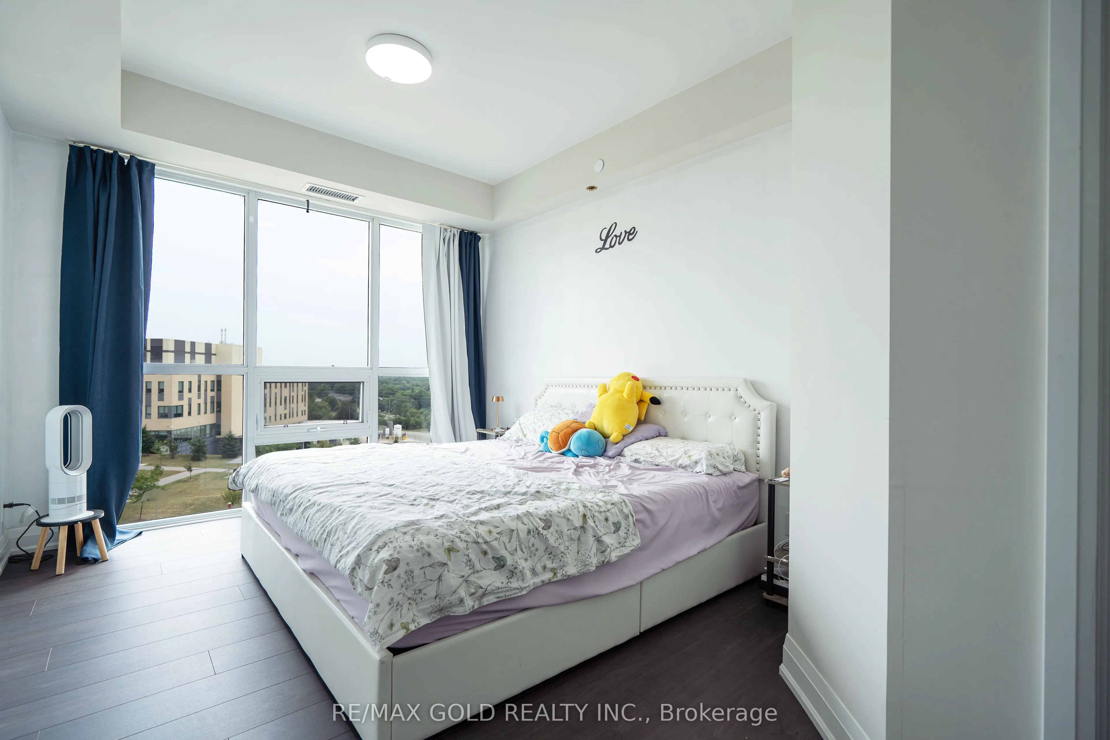 15 Lynch Street, #606
