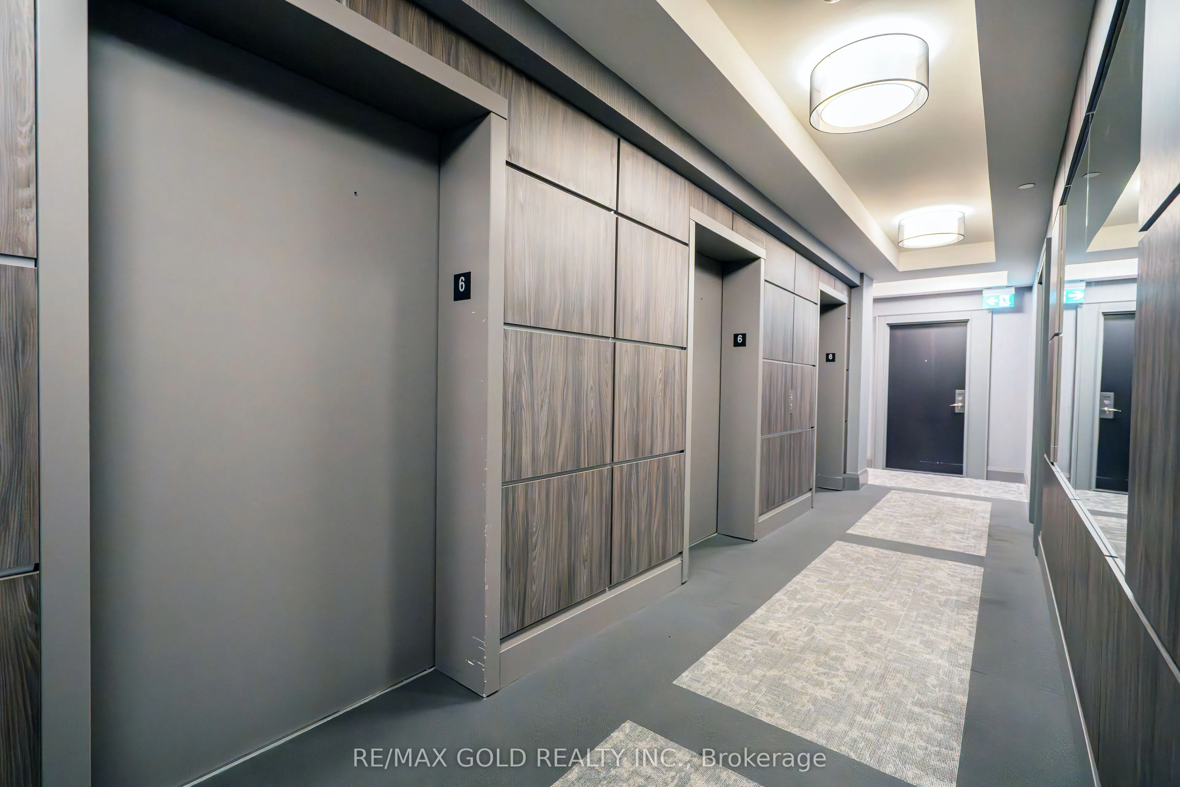 15 Lynch Street, #606