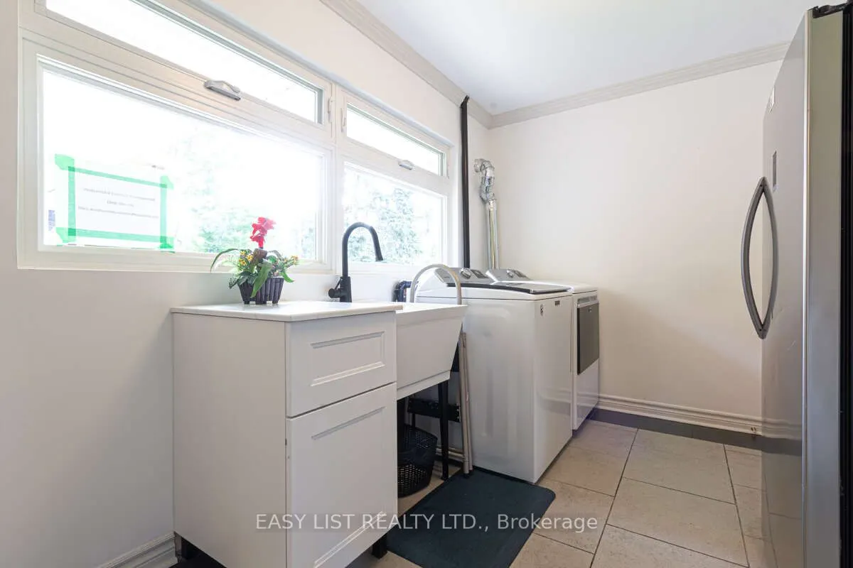 3438 Enniskillen Circle