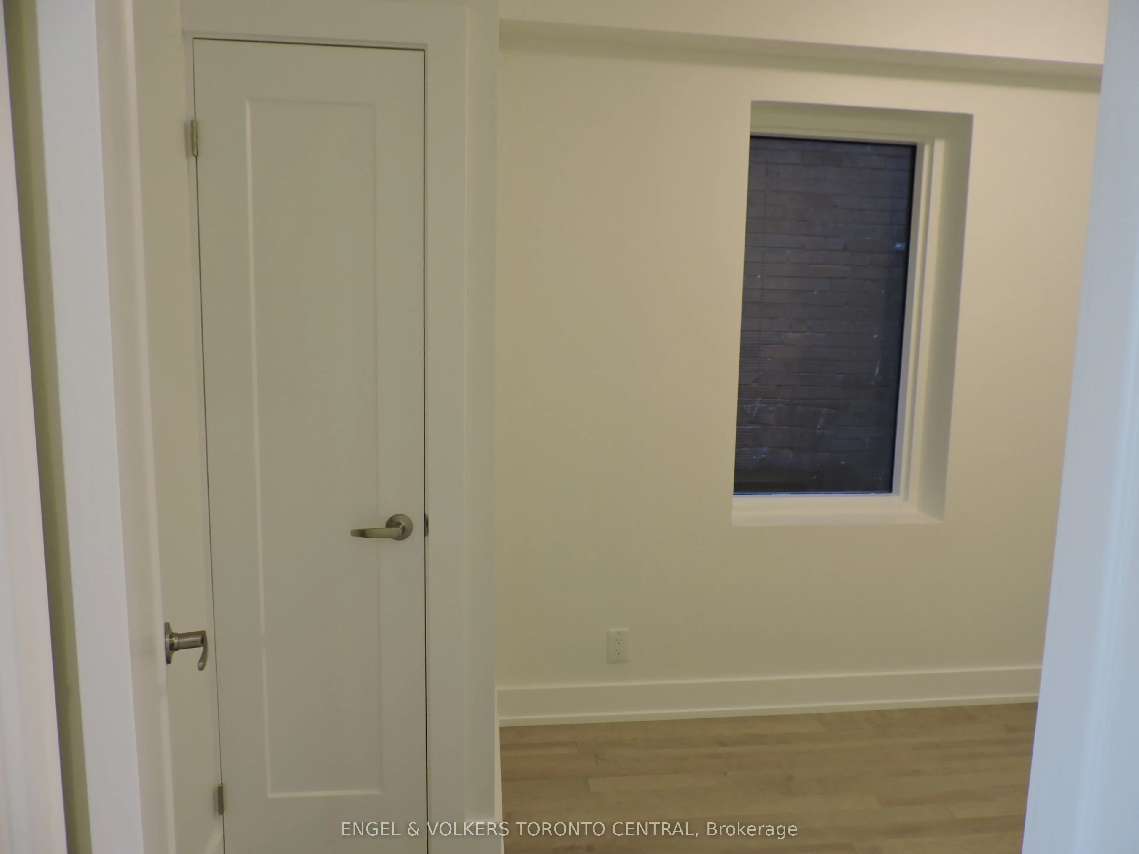 1557 Bloor Street W, #4