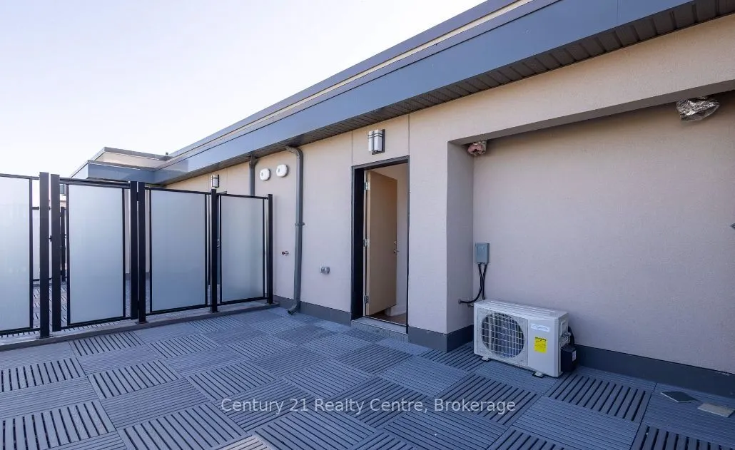 1115 Douglas Mccurdy Common Drive E, #206