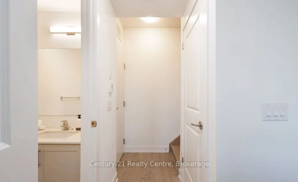 1115 Douglas Mccurdy Common Drive E, #206