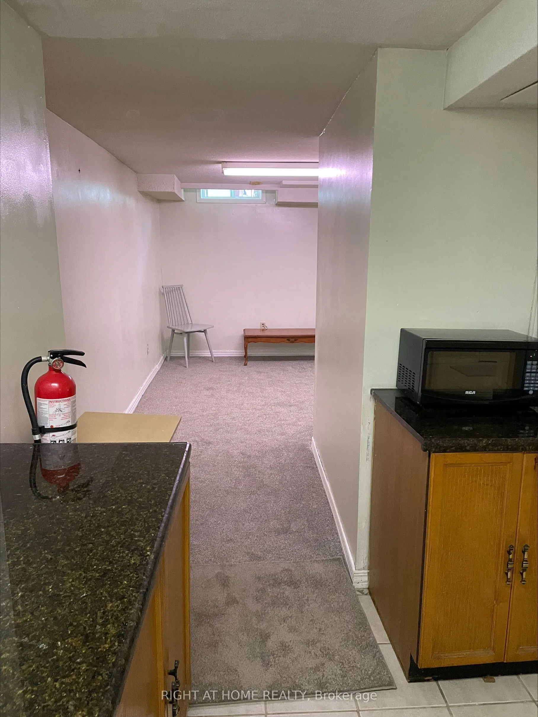 4055 Renfrew Crescent, #Basement