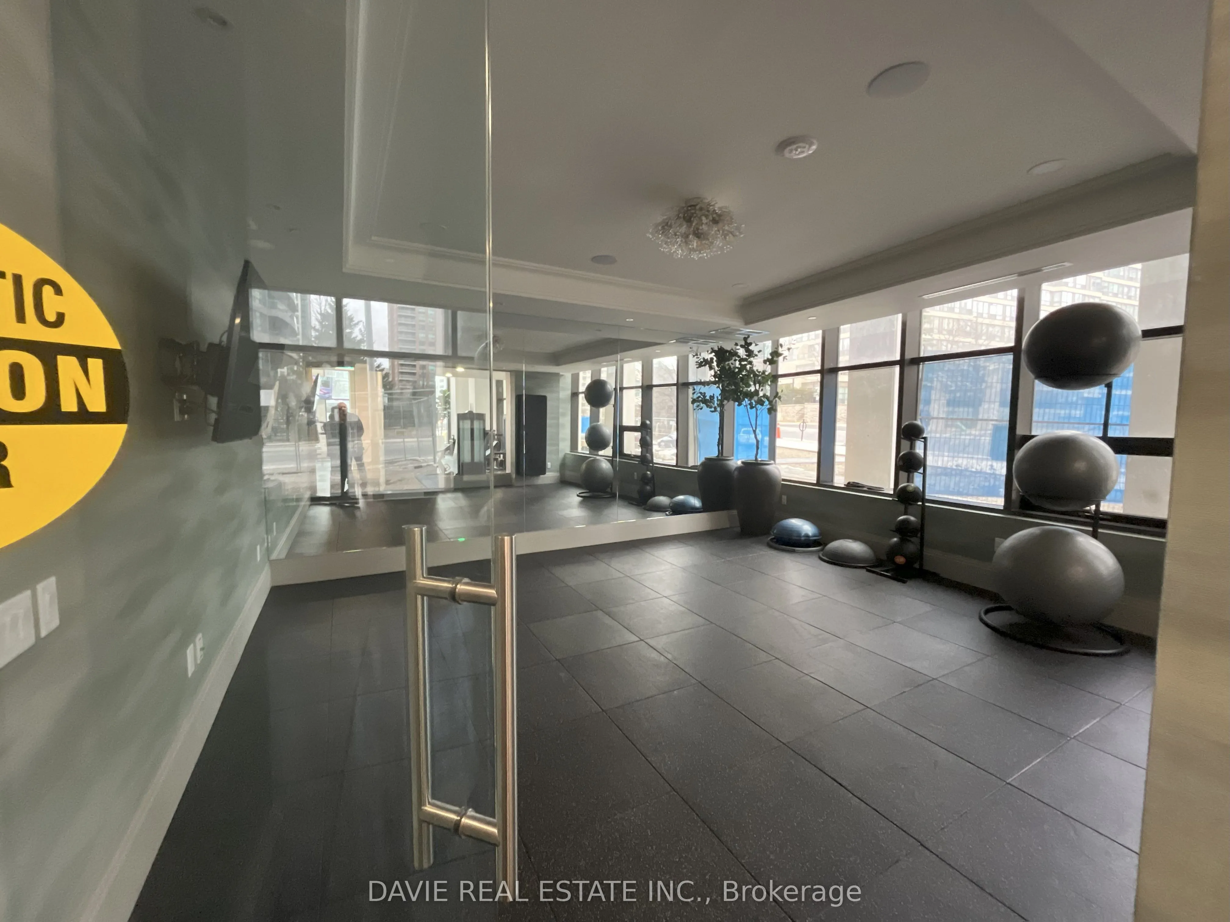 30 Elm Drive W, #1207