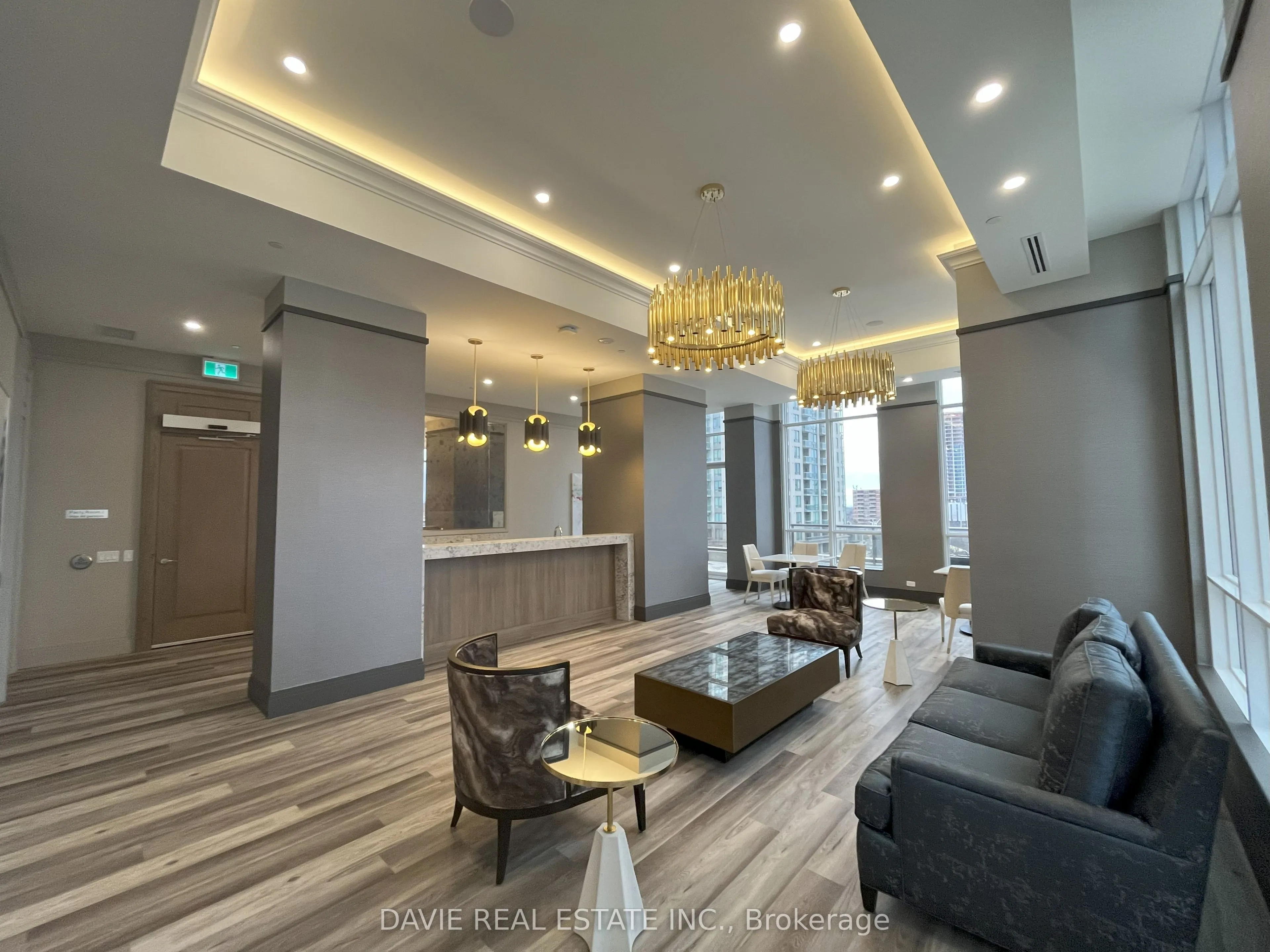 30 Elm Drive W, #1207