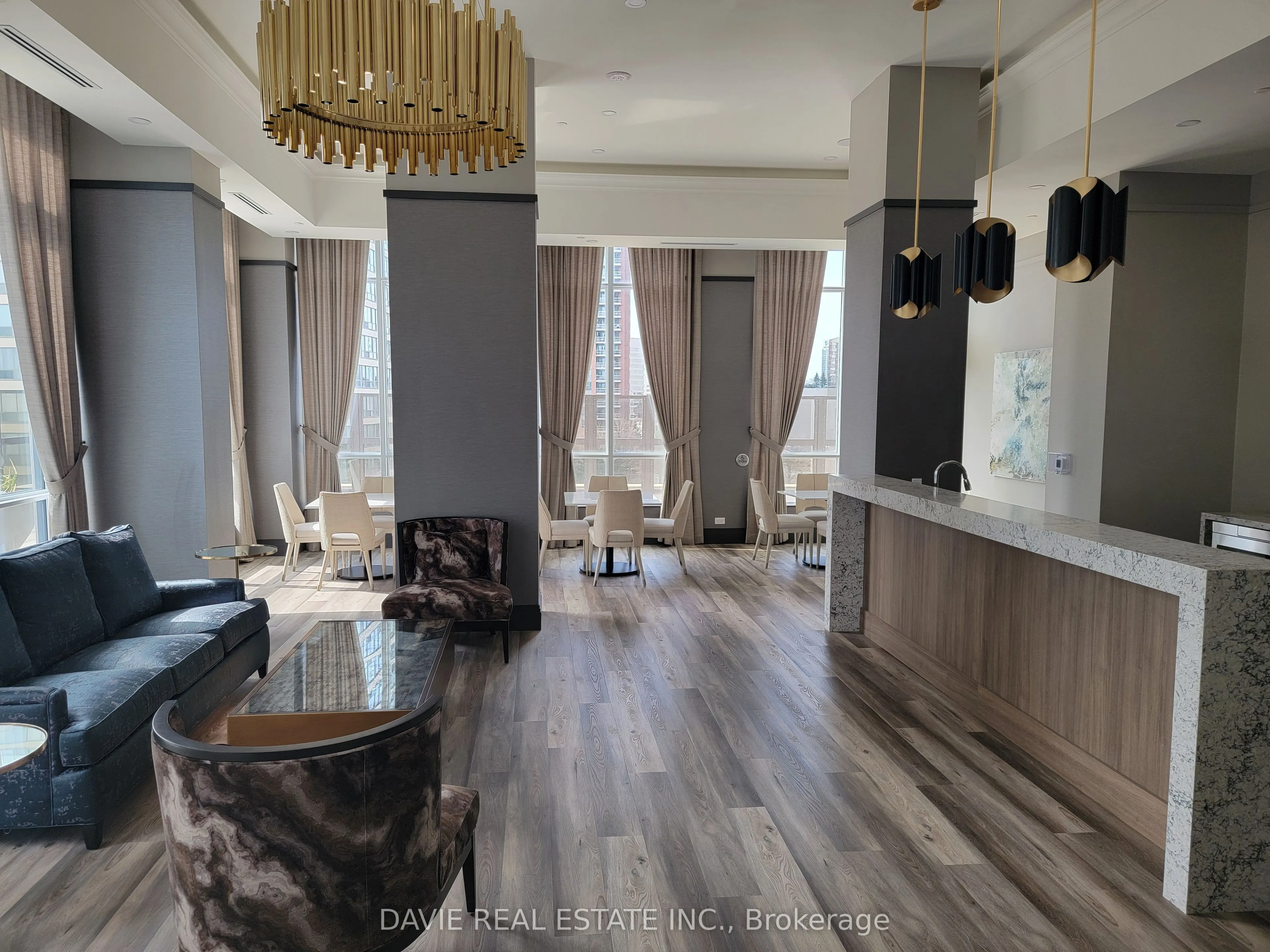 30 Elm Drive W, #1207