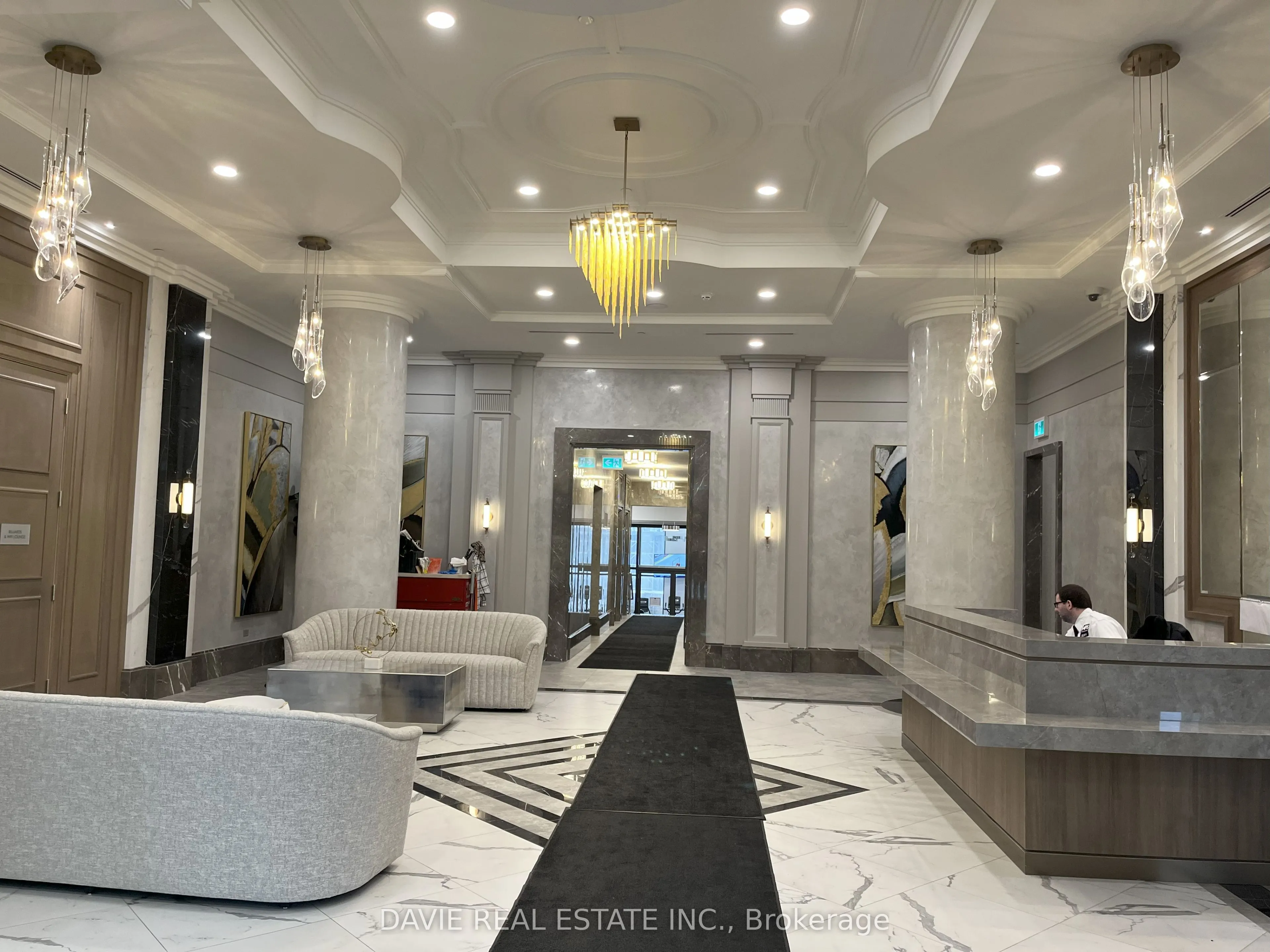 30 Elm Drive W, #1207