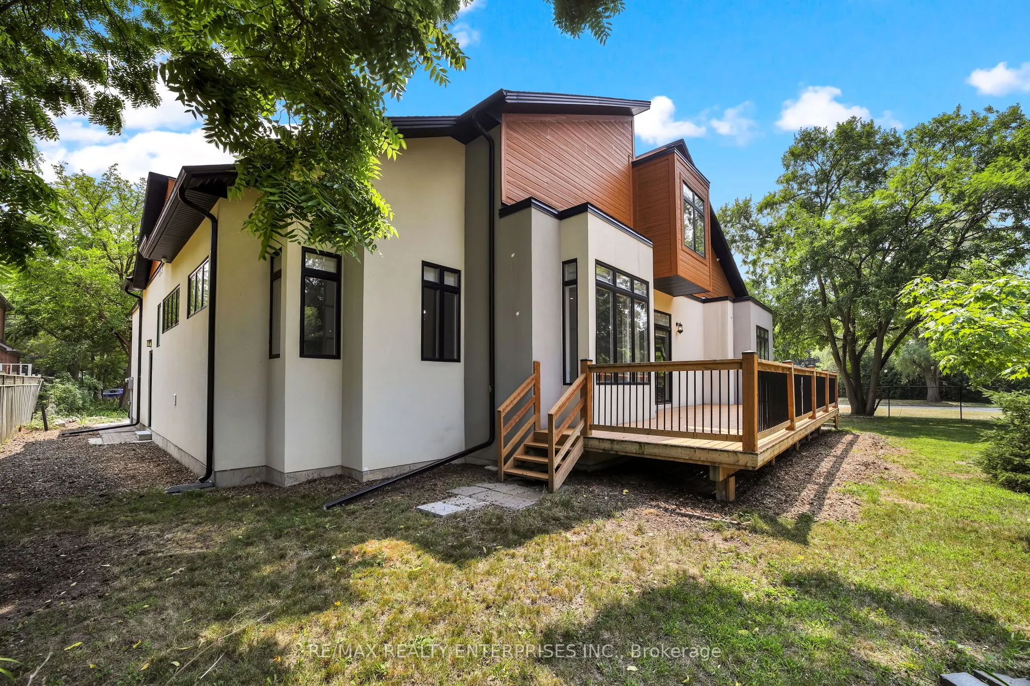 1233 Lorne Park Road, #Main Floor
