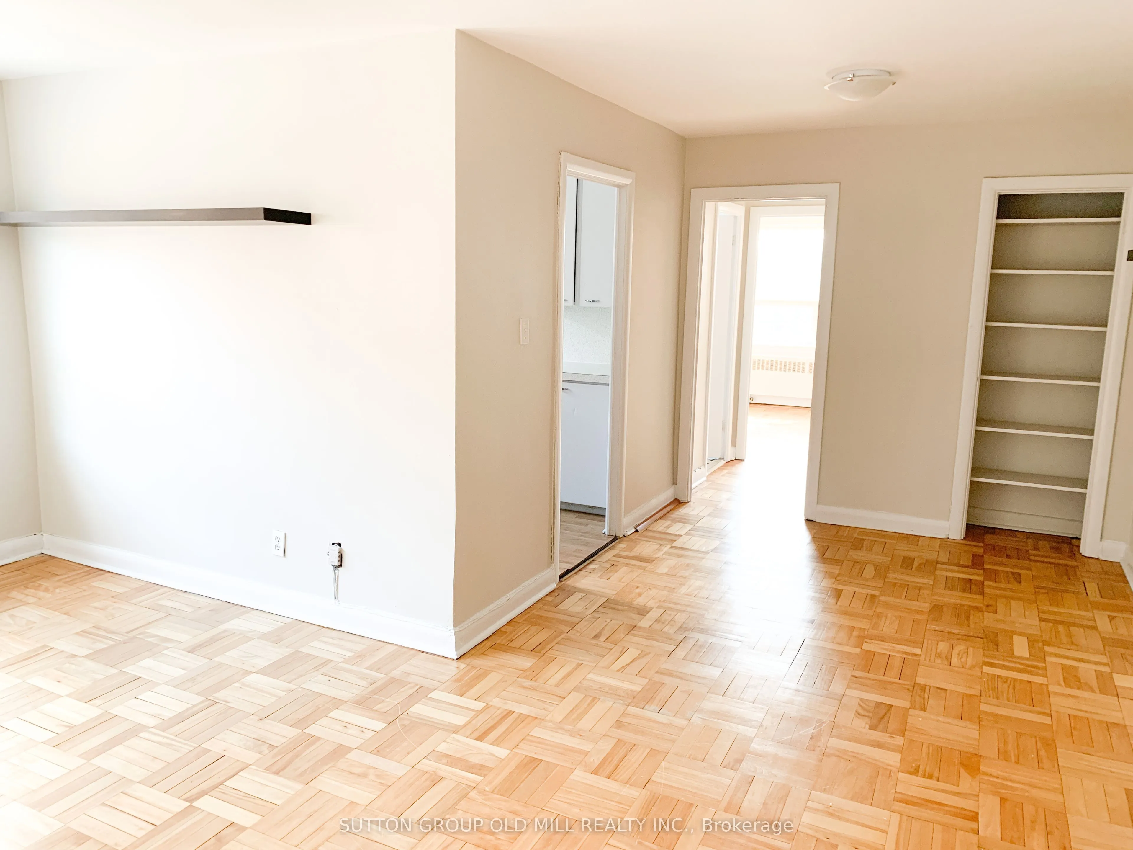 2846 Bloor Street W, #7