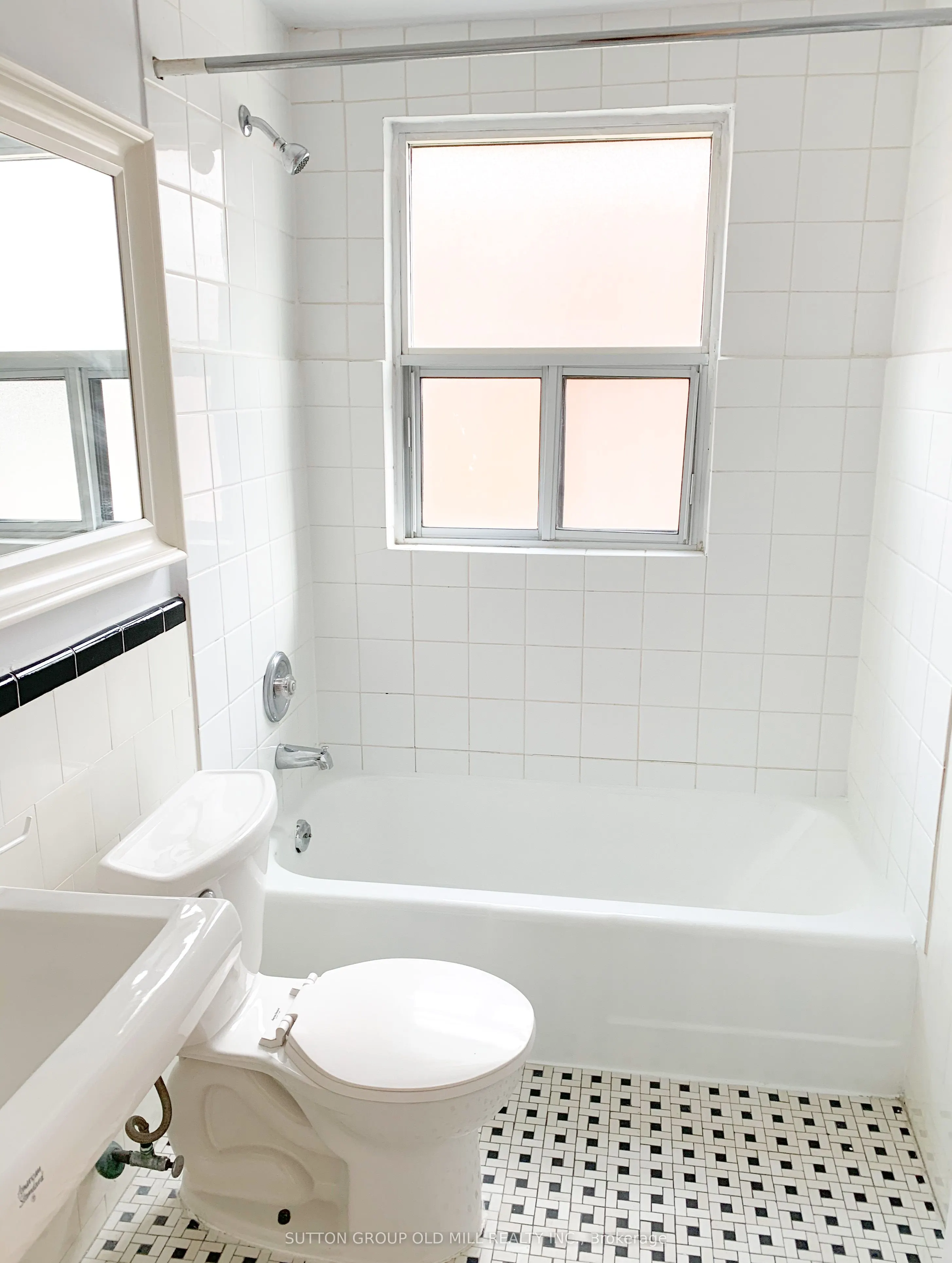 2846 Bloor Street W, #7