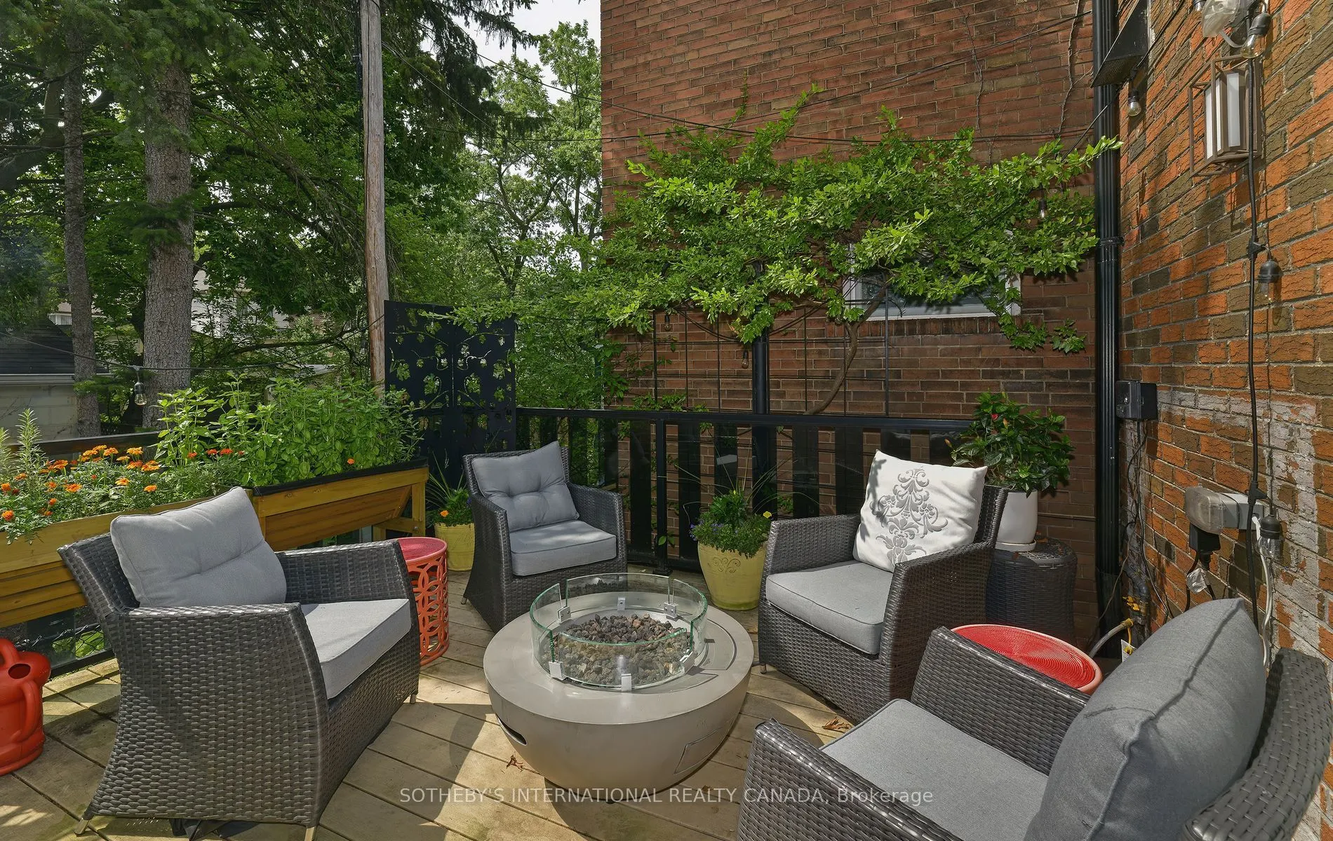 568 Windermere Avenue
