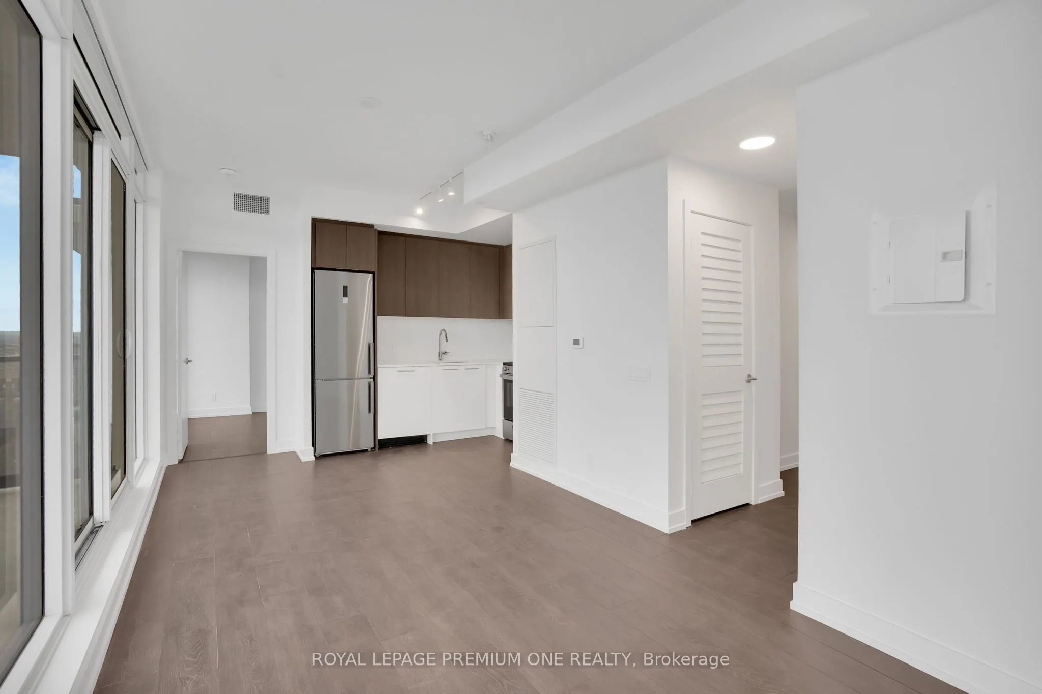 225 Veterans Drive, #1011