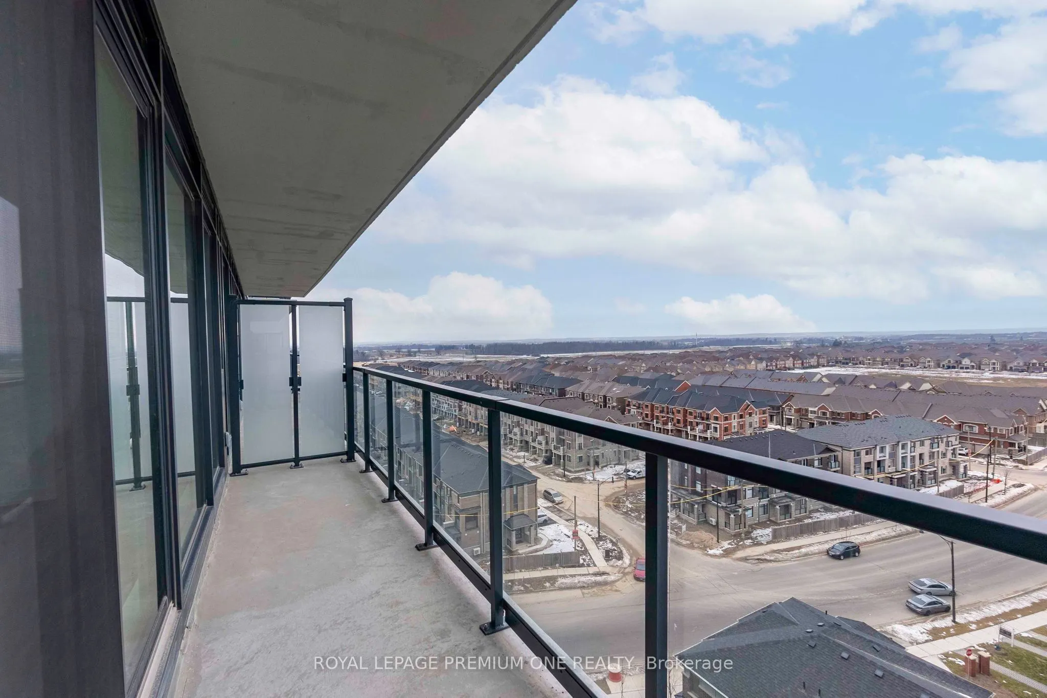 225 Veterans Drive, #1011