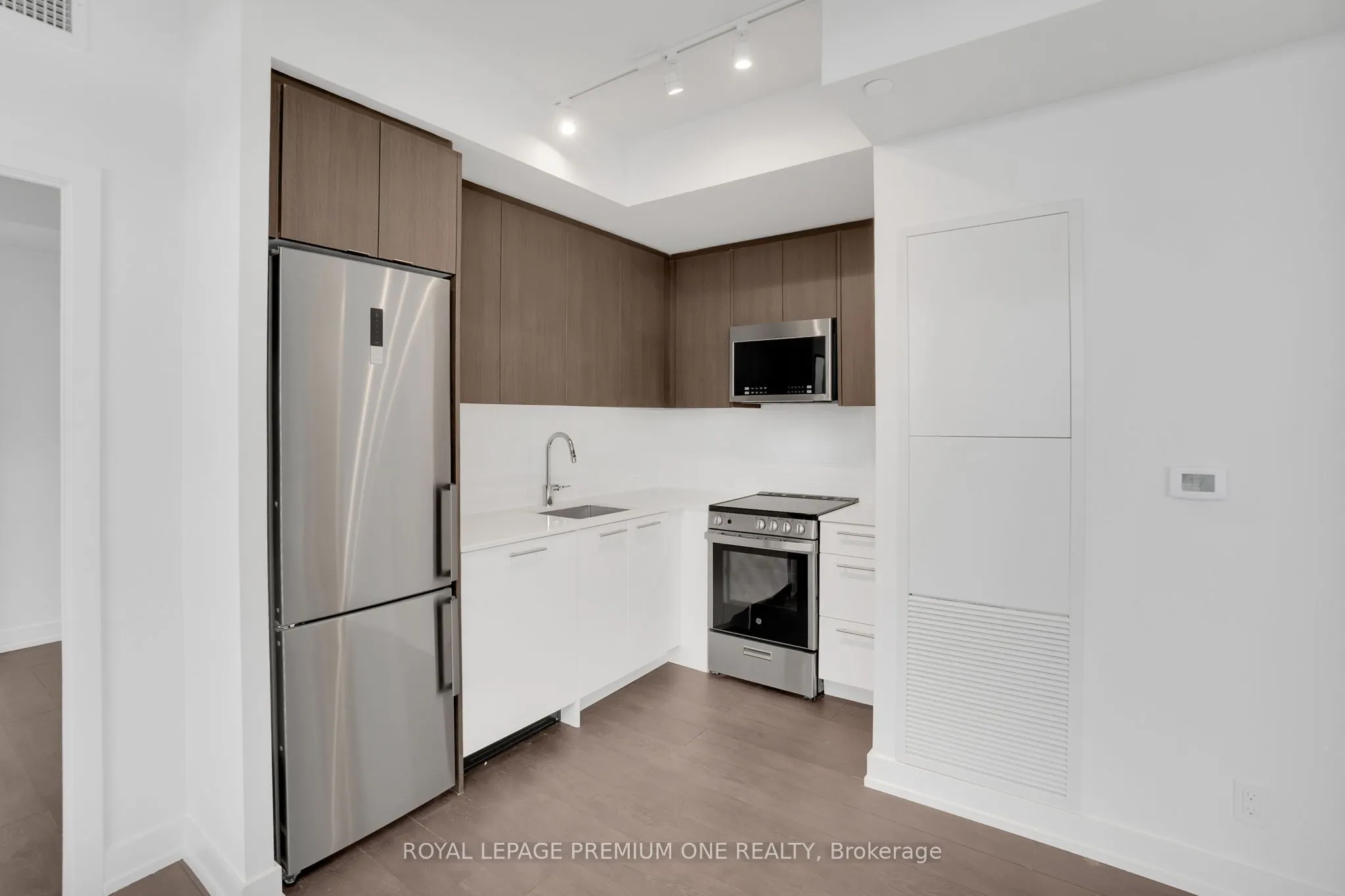 225 Veterans Drive, #1011