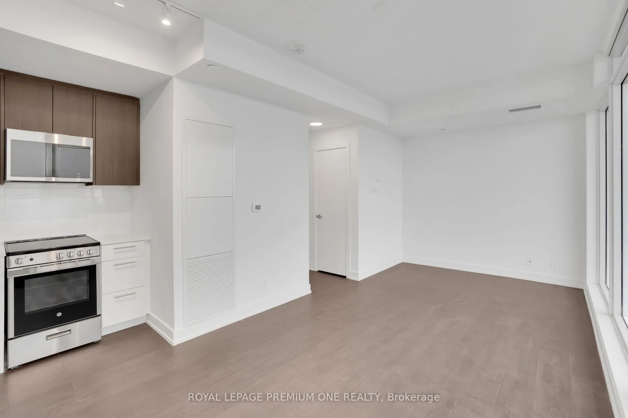 225 Veterans Drive, #1011