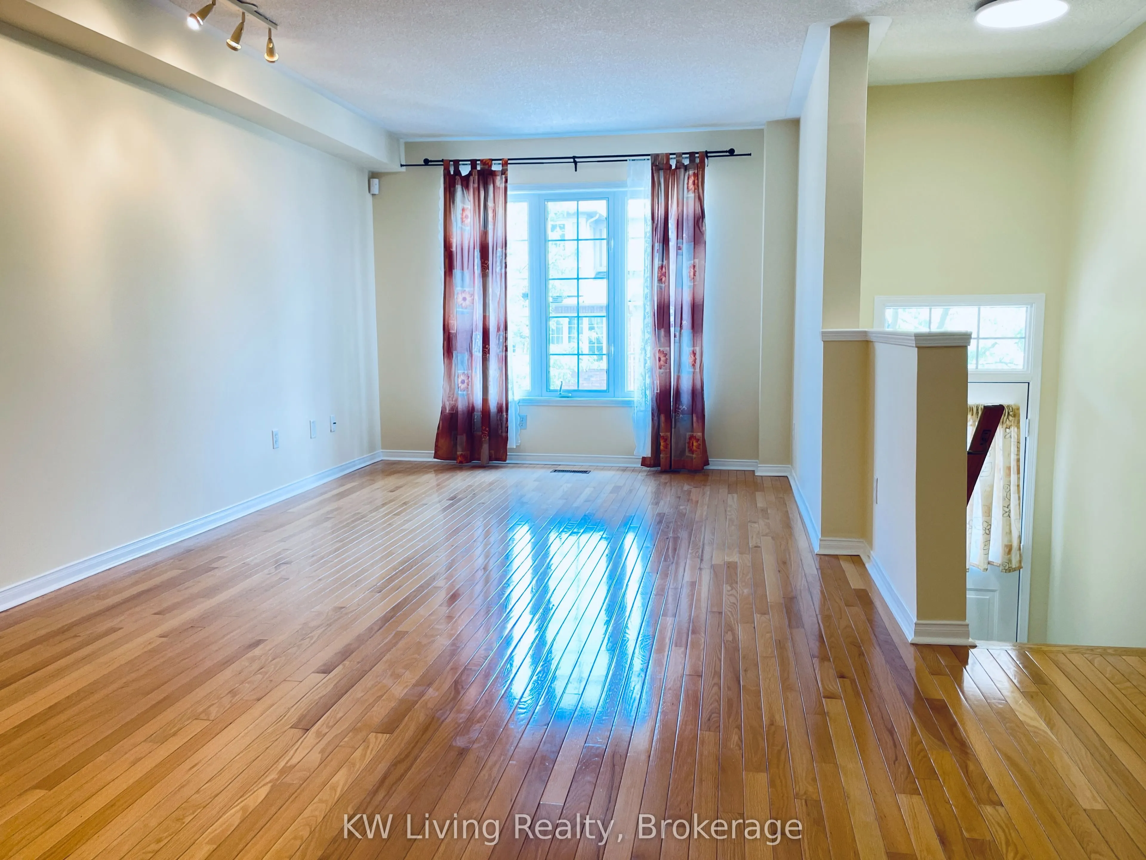 5055 Heatherleigh Avenue, #6