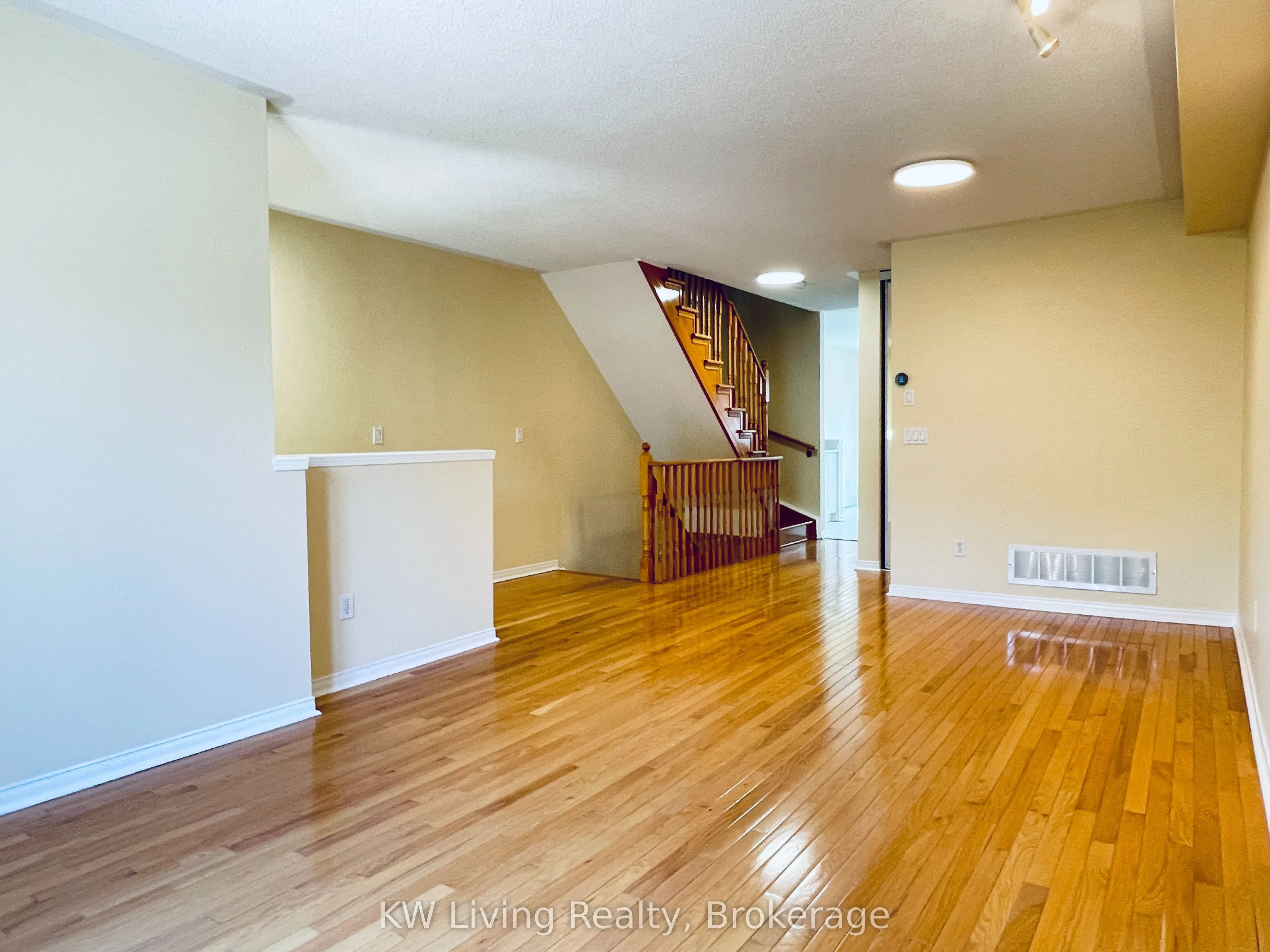 5055 Heatherleigh Avenue, #6