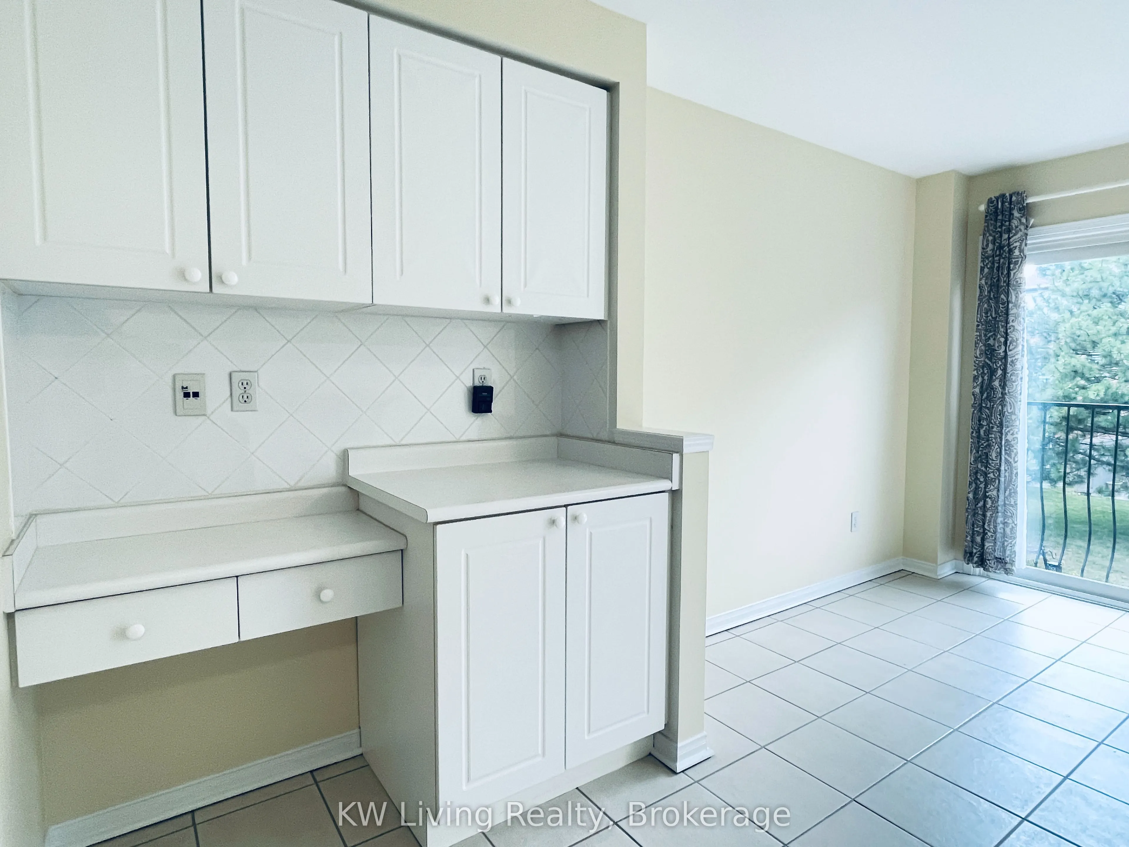 5055 Heatherleigh Avenue, #6