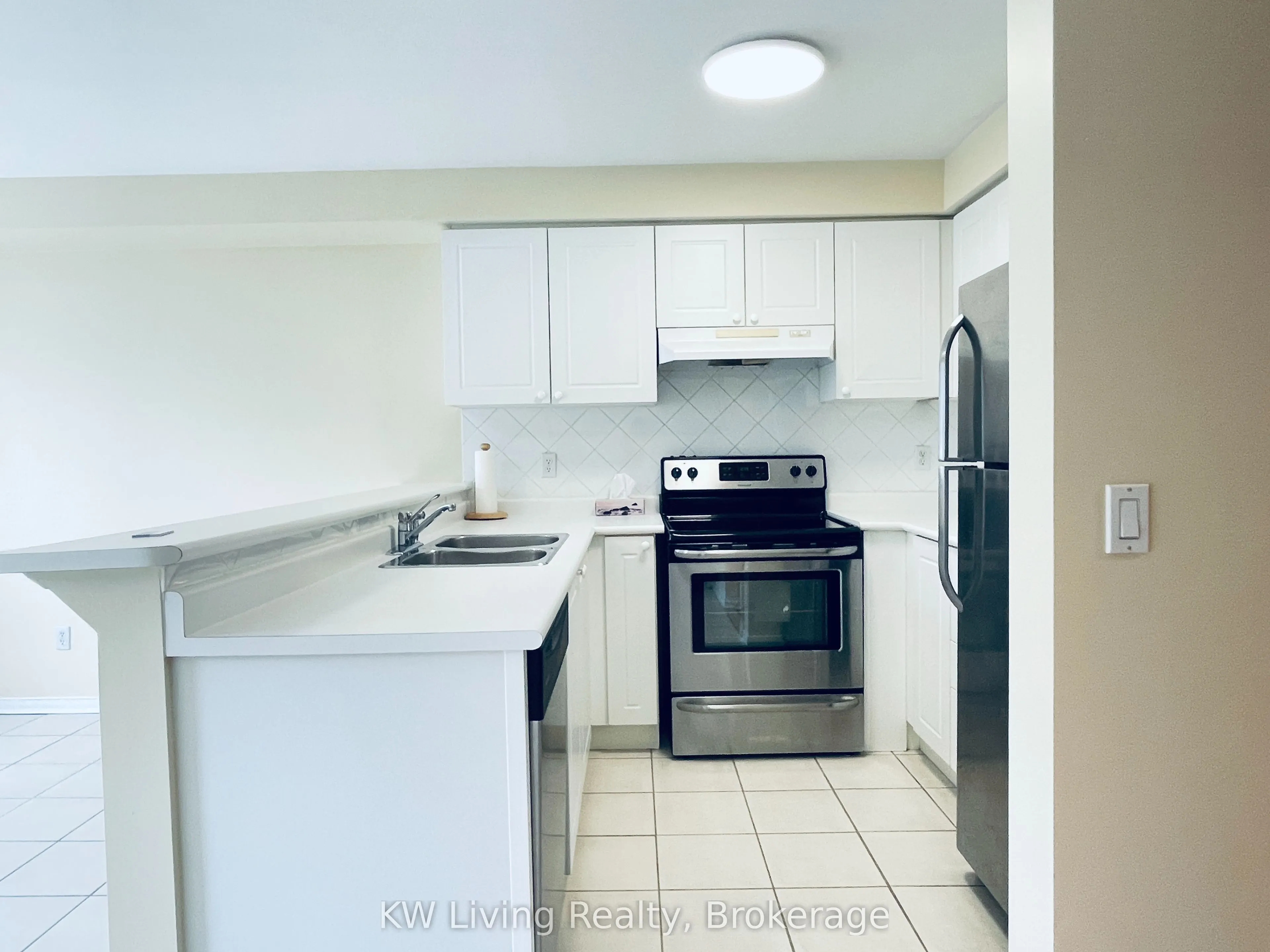 5055 Heatherleigh Avenue, #6