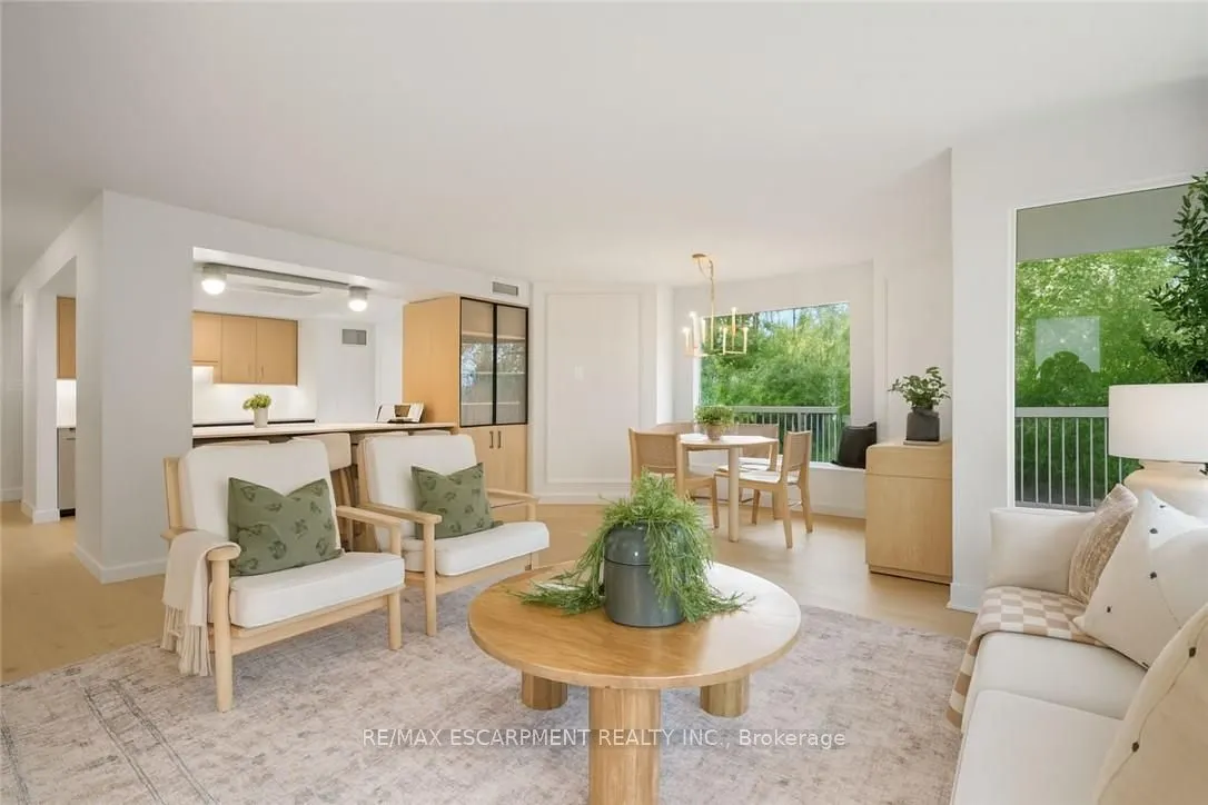 2190 LAKESHORE Road, #403
