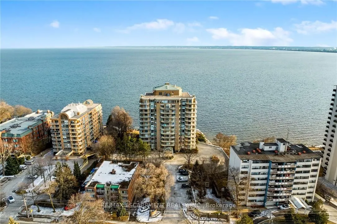2190 LAKESHORE Road, #403