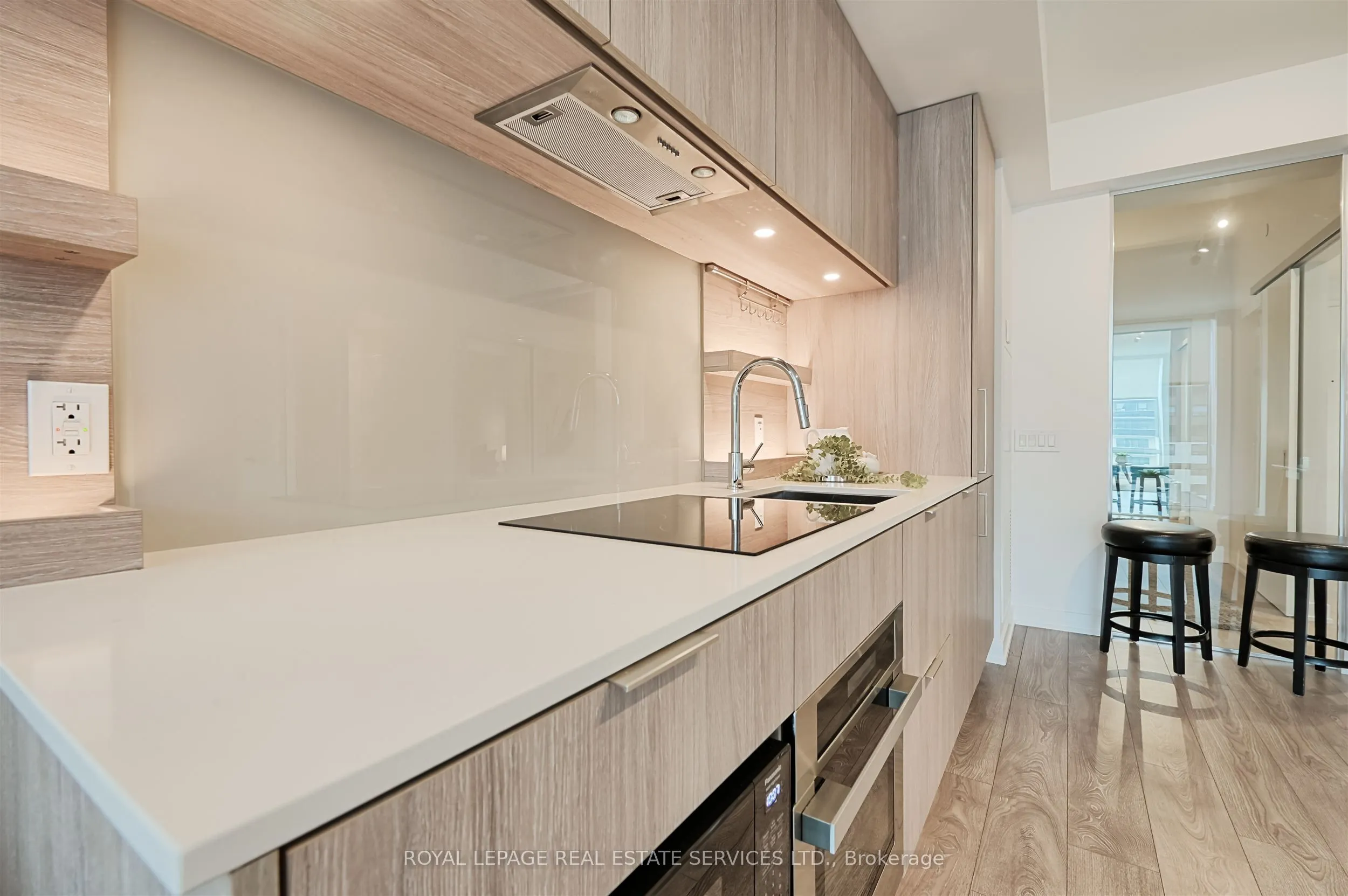 28 Ann Street, #417